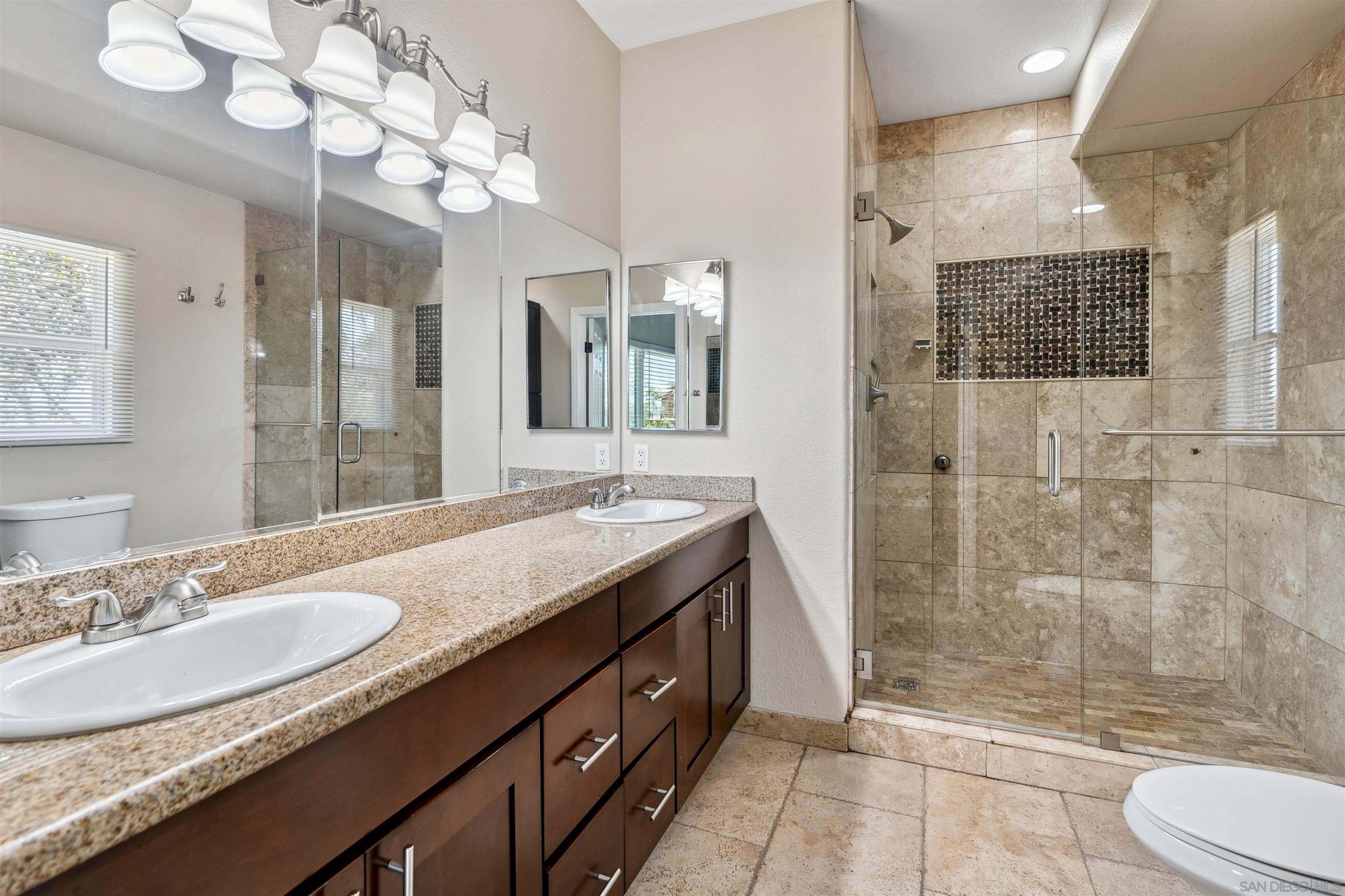 Detail Gallery Image 24 of 47 For 401 S Vine St, Escondido,  CA 92025 - 5 Beds | 3/1 Baths