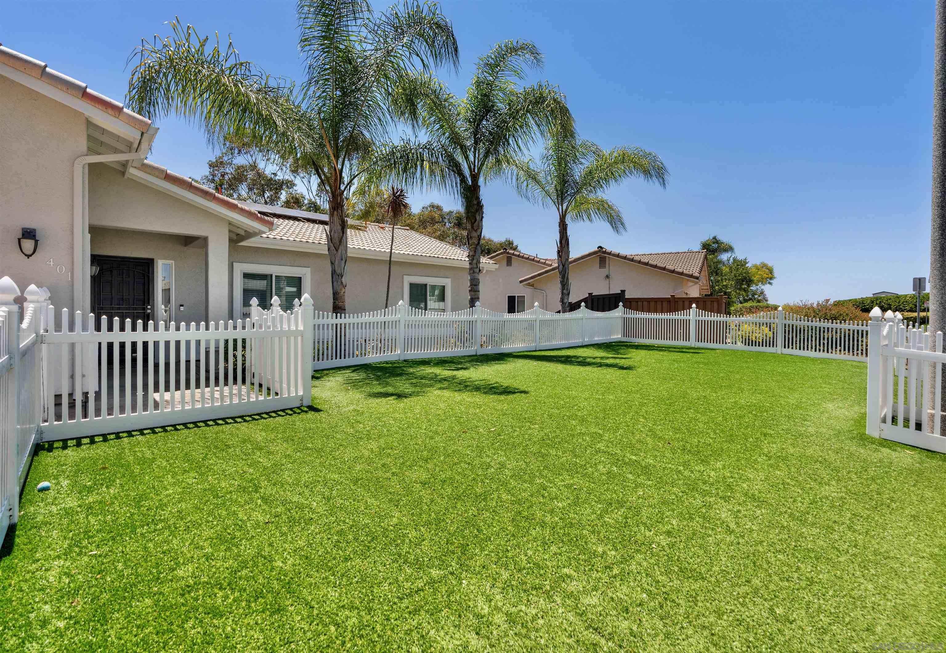 Detail Gallery Image 4 of 47 For 401 S Vine St, Escondido,  CA 92025 - 5 Beds | 3/1 Baths