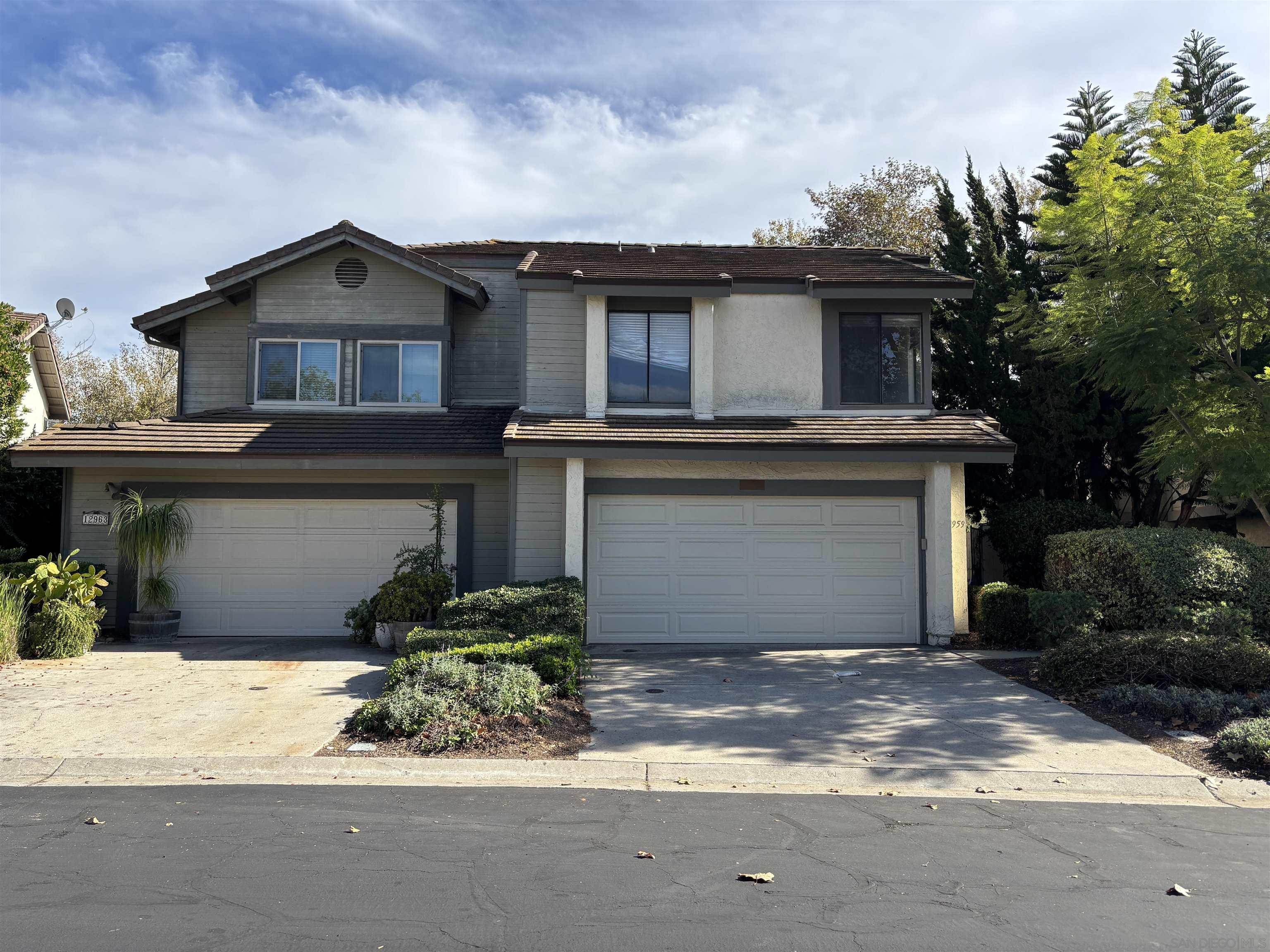 Front Image Thumbnail for SD250043288