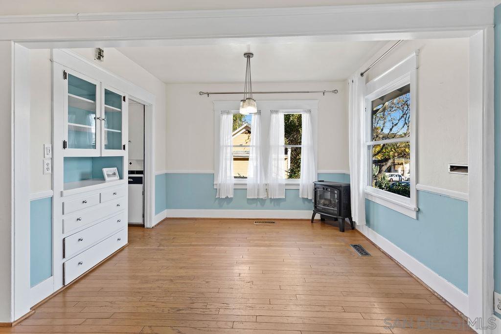 Detail Gallery Image 13 of 51 For 242 E 9th Ave, Escondido,  CA 92025 - 4 Beds | 2 Baths