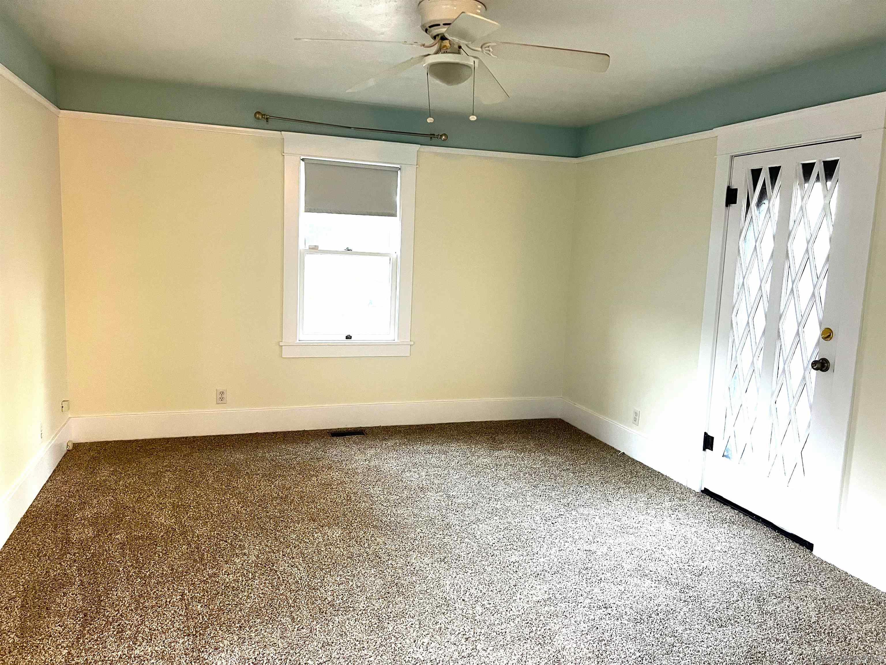 Detail Gallery Image 15 of 29 For 242 E 9th Ave, Escondido,  CA 92025 - 4 Beds | 2 Baths