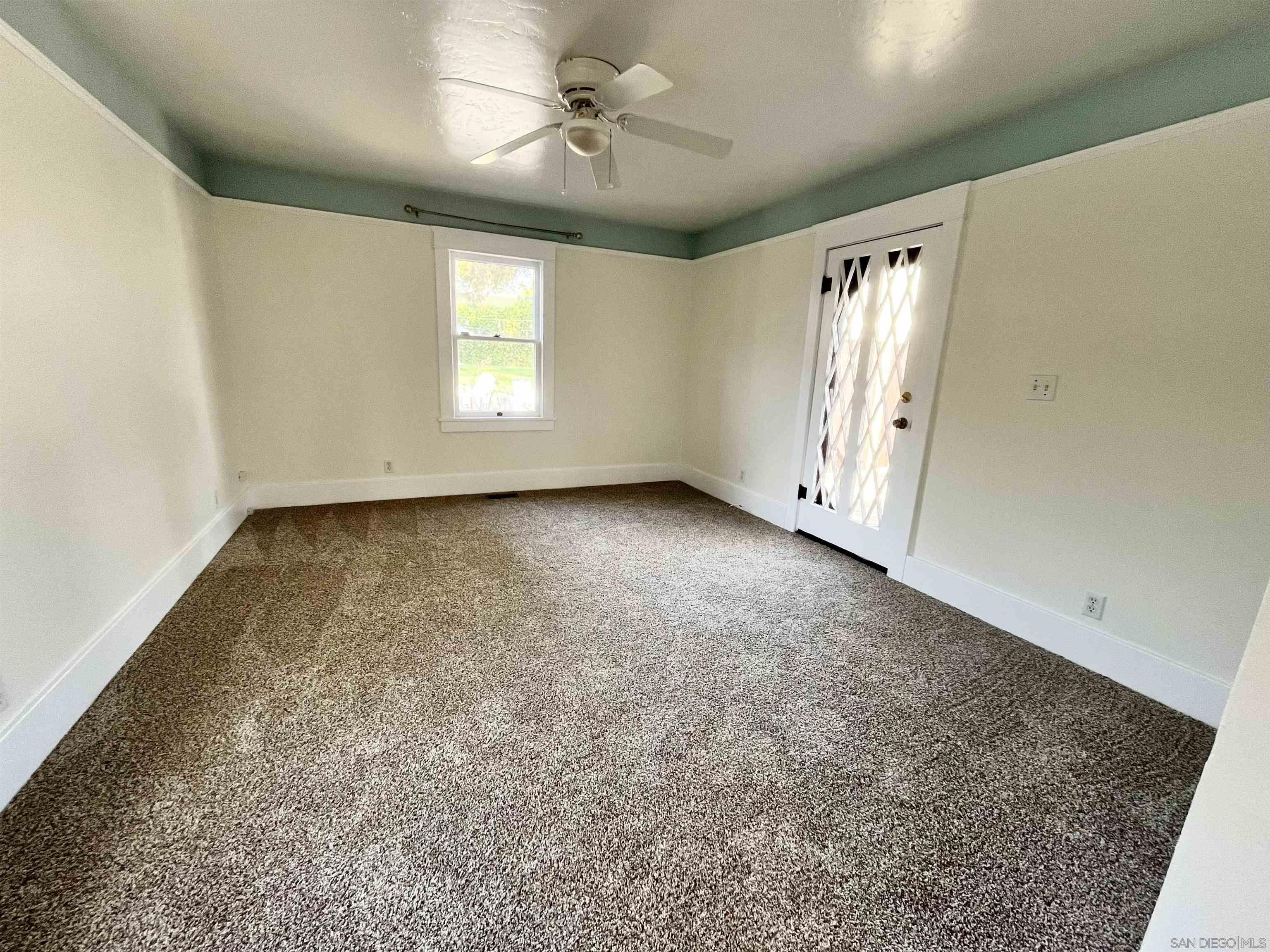 Detail Gallery Image 15 of 23 For 242 E 9th Ave, Escondido,  CA 92025 - 4 Beds | 2 Baths