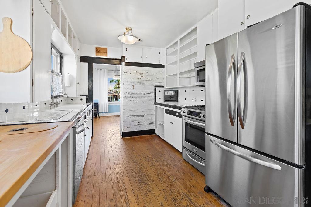 Detail Gallery Image 18 of 51 For 242 E 9th Ave, Escondido,  CA 92025 - 4 Beds | 2 Baths