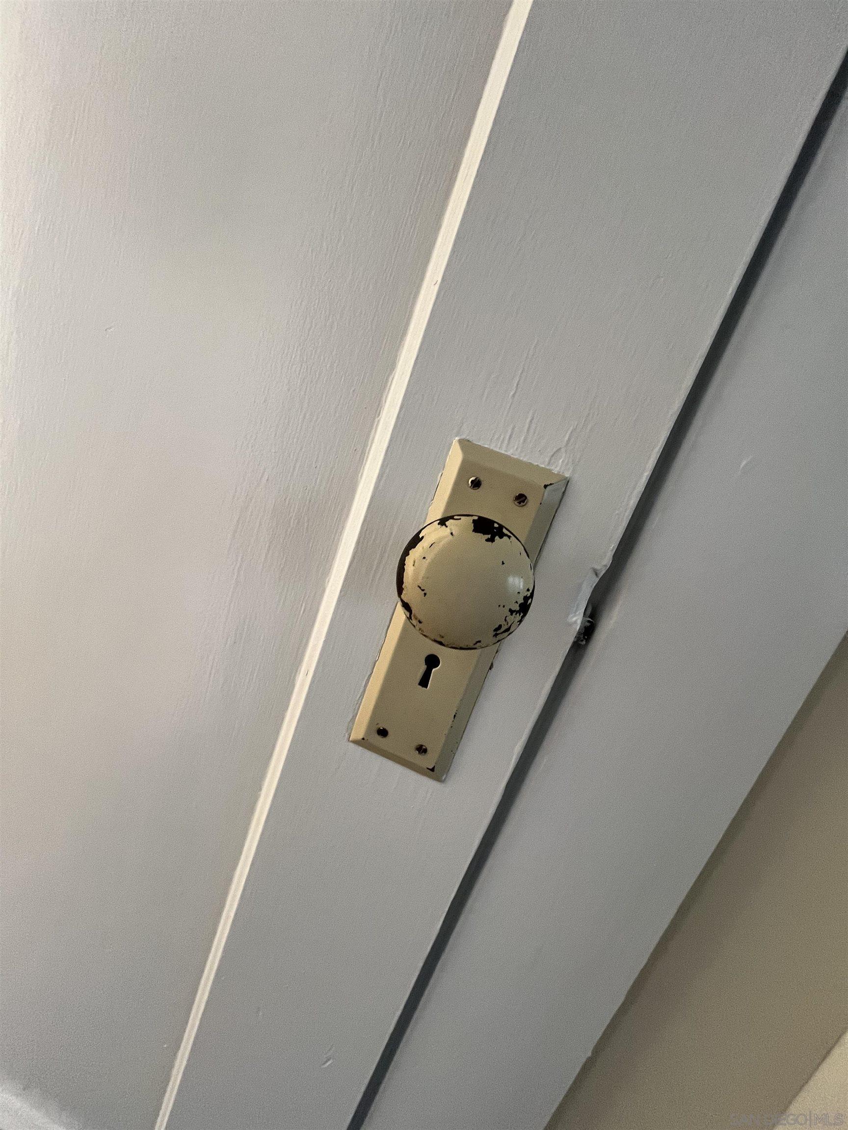 Detail Gallery Image 18 of 23 For 242 E 9th Ave, Escondido,  CA 92025 - 4 Beds | 2 Baths