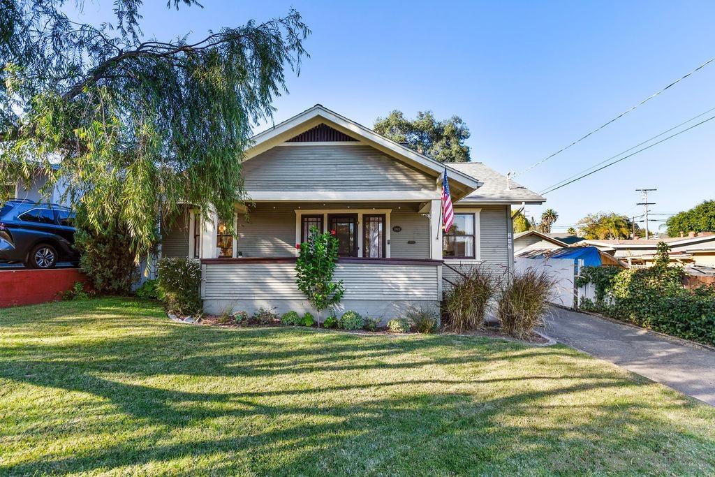 Detail Gallery Image 3 of 51 For 242 E 9th Ave, Escondido,  CA 92025 - 4 Beds | 2 Baths