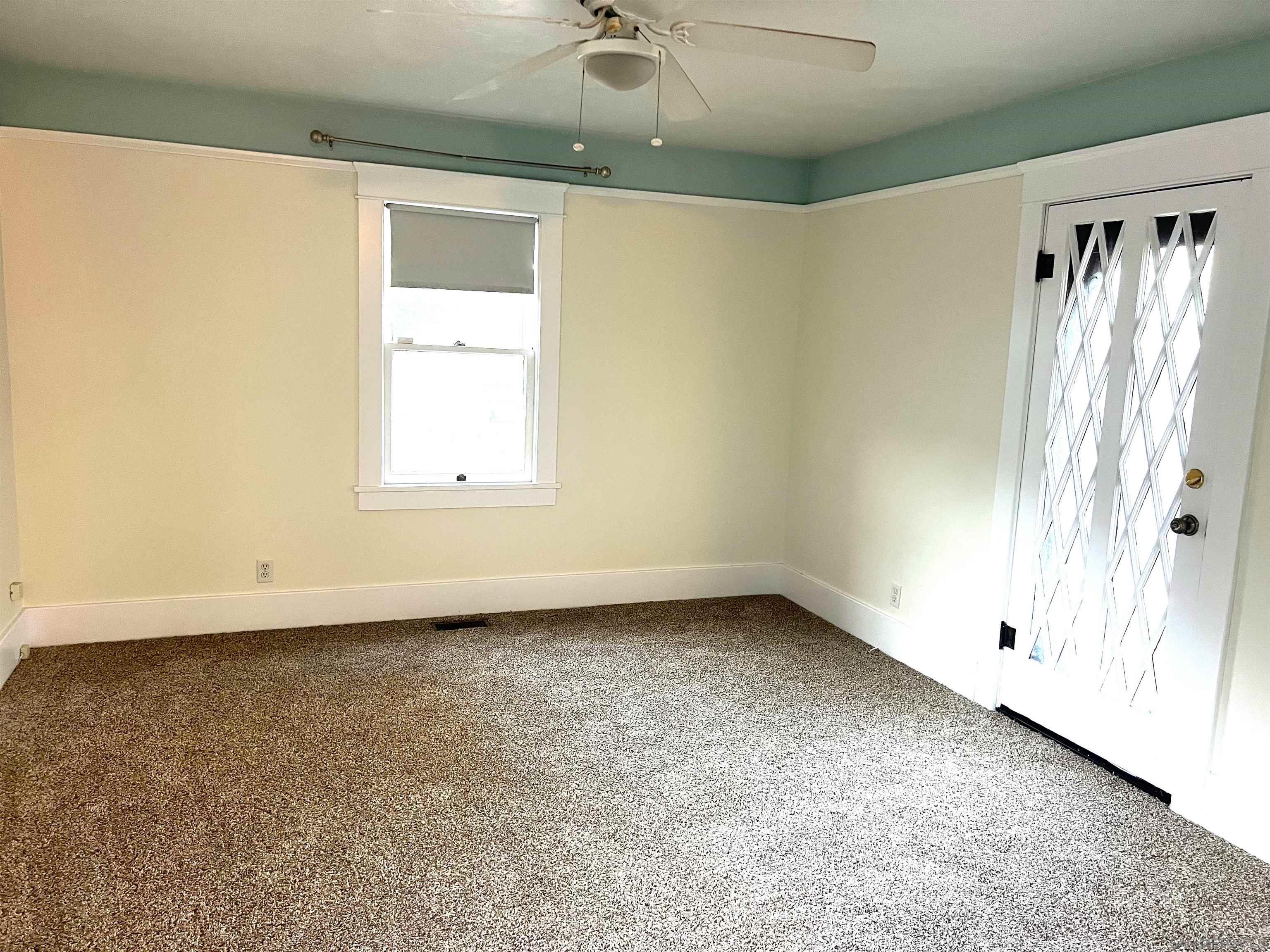 Detail Gallery Image 21 of 29 For 242 E 9th Ave, Escondido,  CA 92025 - 4 Beds | 2 Baths