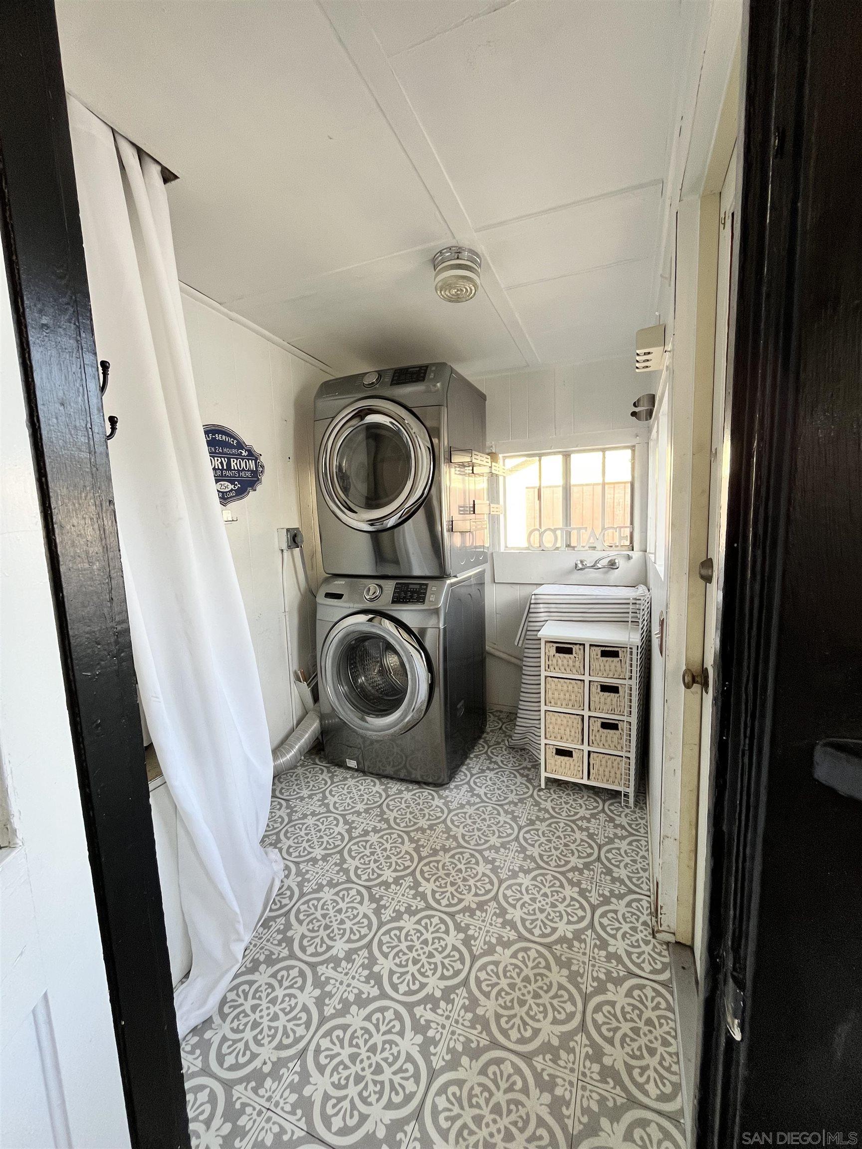 Detail Gallery Image 23 of 23 For 242 E 9th Ave, Escondido,  CA 92025 - 4 Beds | 2 Baths