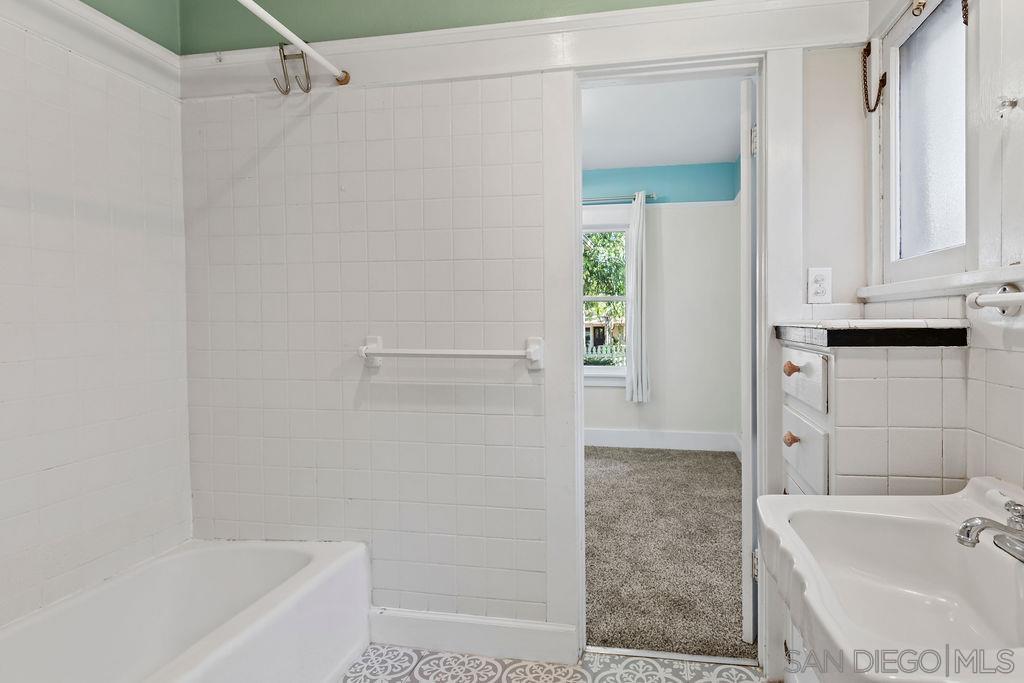 Detail Gallery Image 32 of 51 For 242 E 9th Ave, Escondido,  CA 92025 - 4 Beds | 2 Baths