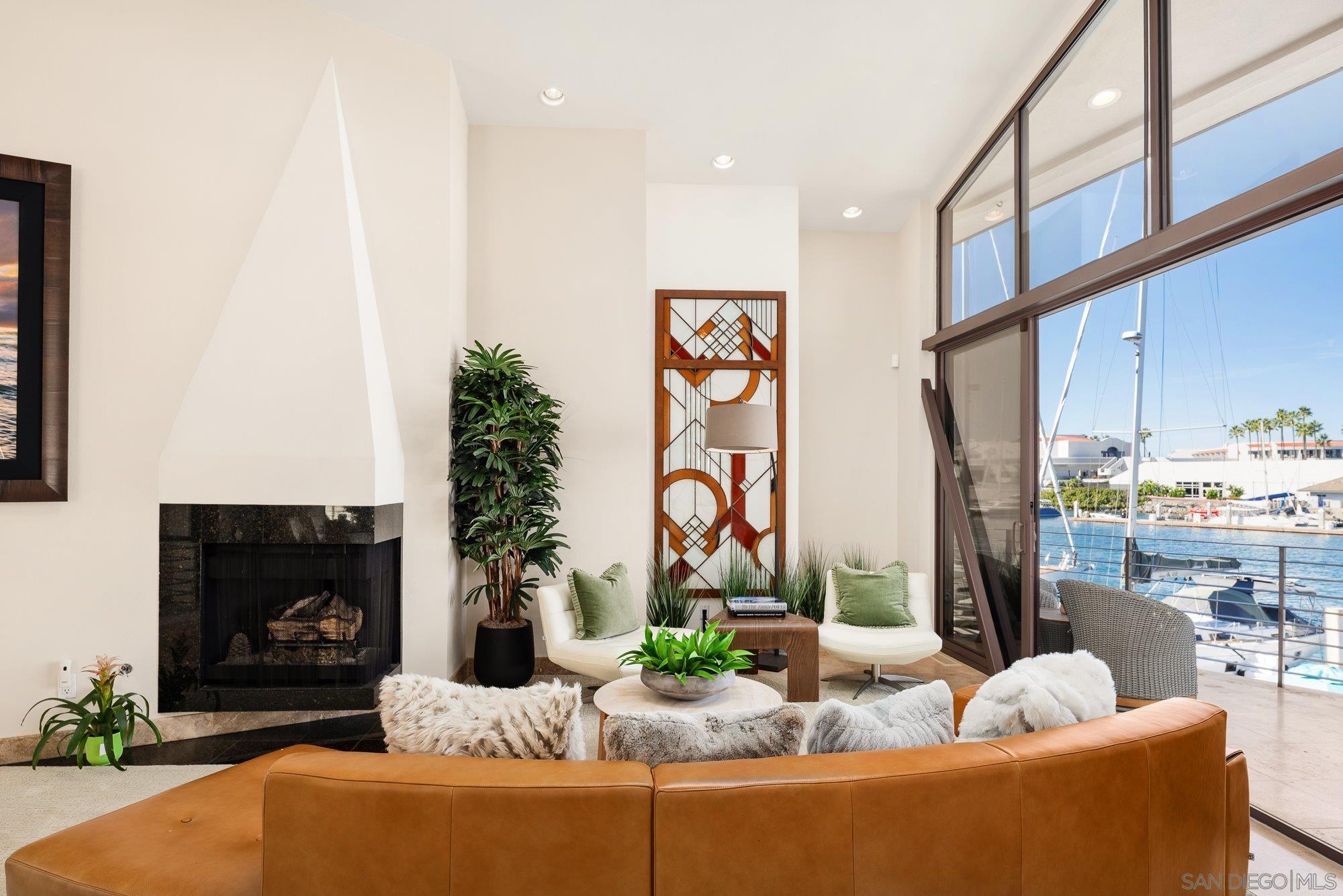 Detail Gallery Image 11 of 75 For 25  the Point, Coronado,  CA 92118 - 4 Beds | 5 Baths