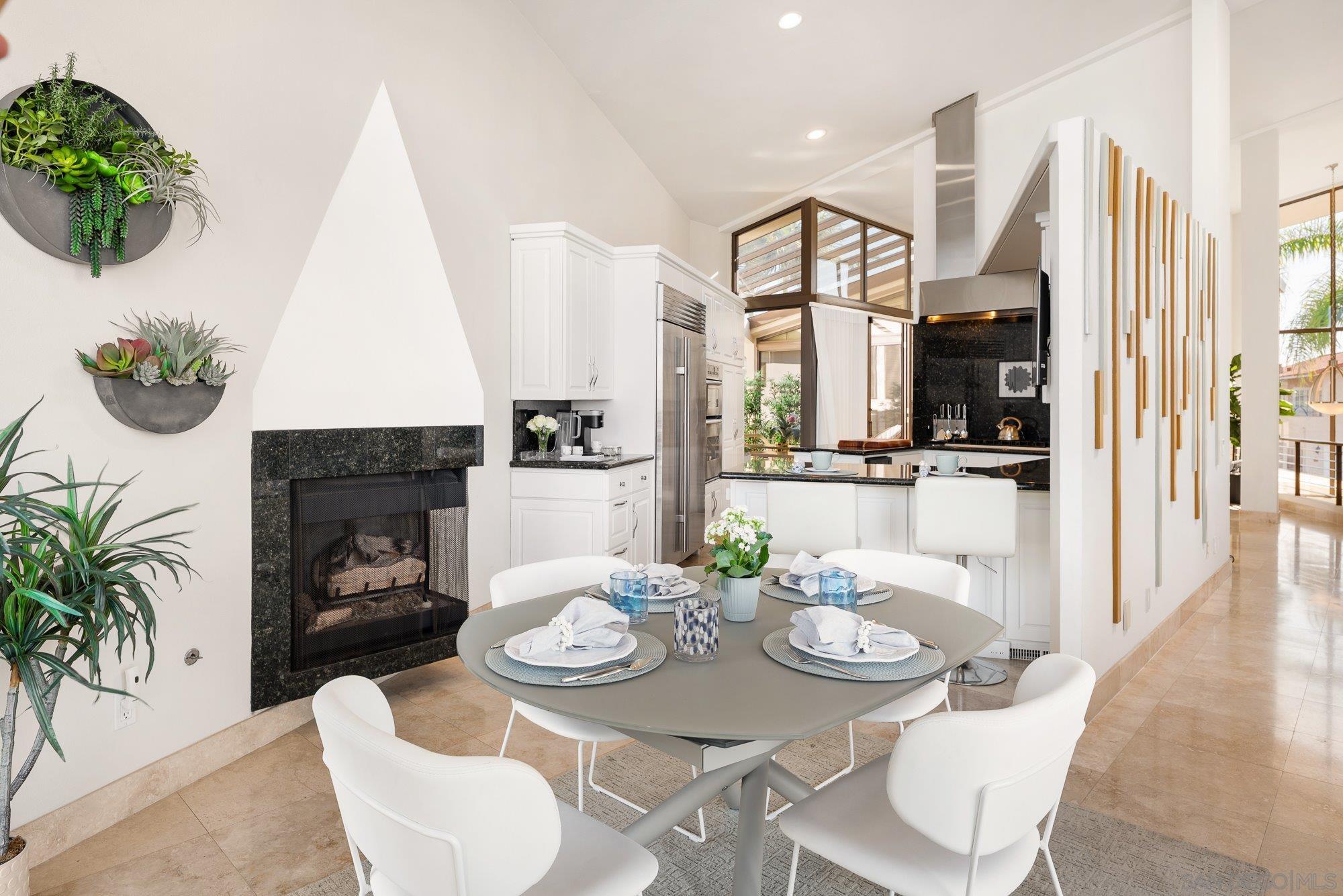 Detail Gallery Image 17 of 75 For 25  the Point, Coronado,  CA 92118 - 4 Beds | 5 Baths