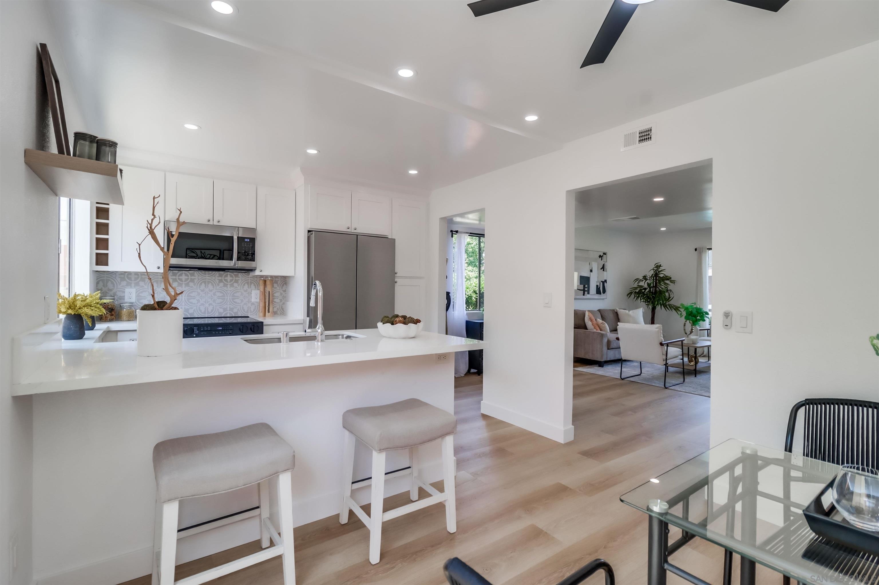 Detail Gallery Image 6 of 30 For 7827  Rancho Fanita Dr  #H,  Santee,  CA 92071 - 2 Beds | 1/1 Baths