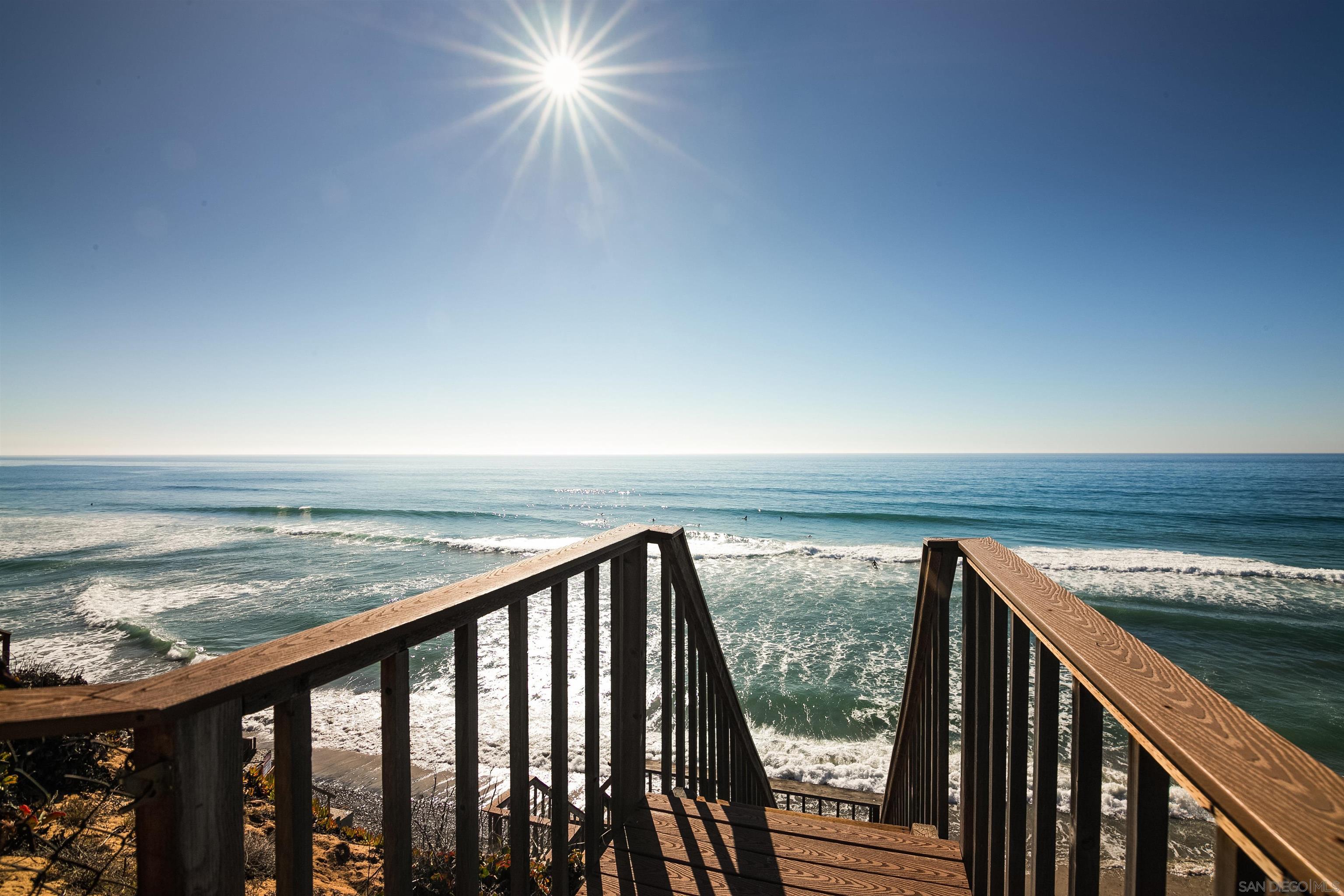 Detail Gallery Image 14 of 54 For 1680 N Neptune Ave, Encinitas,  CA 92024 - 4 Beds | 3/1 Baths