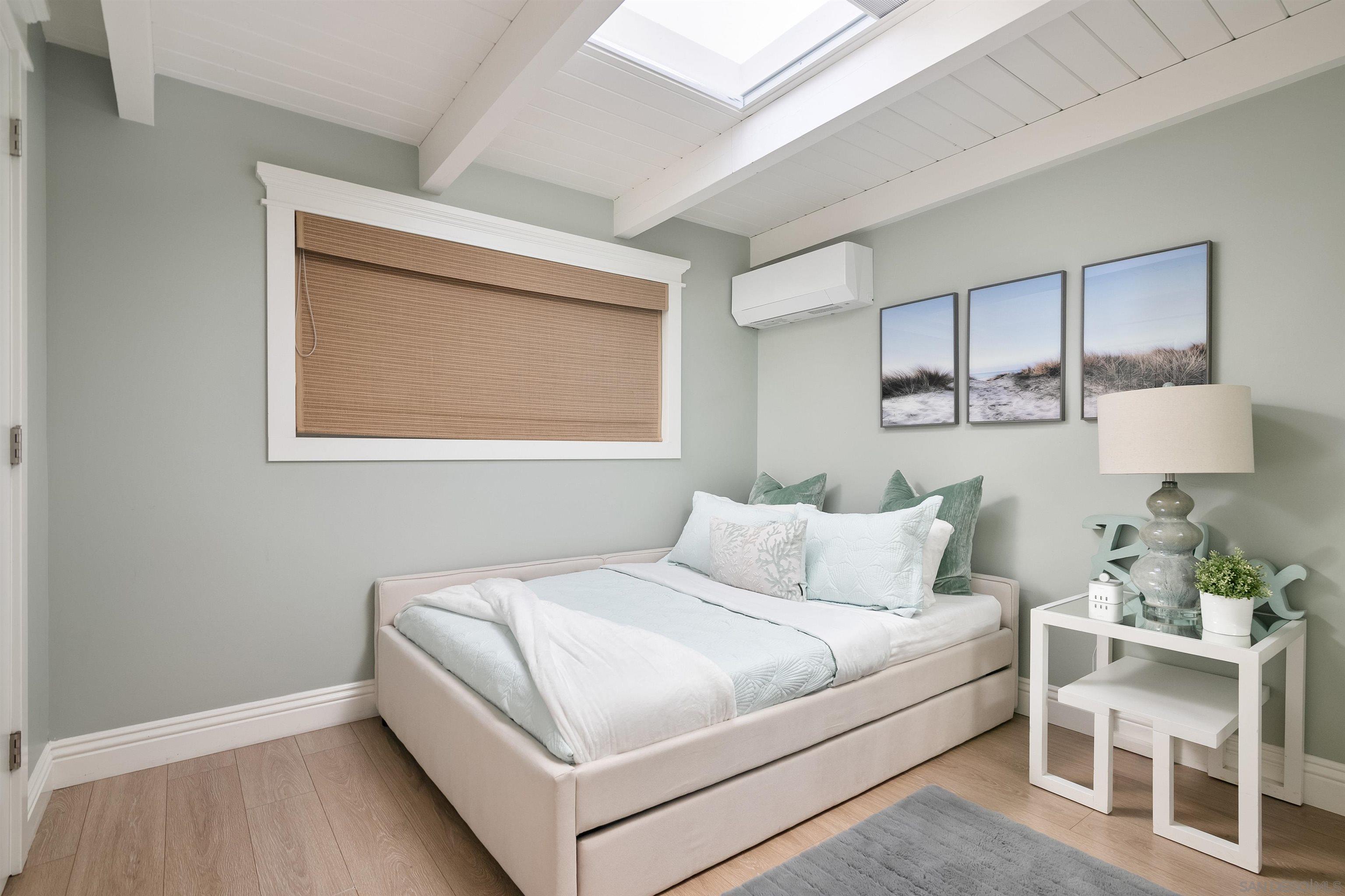 Detail Gallery Image 33 of 54 For 1680 N Neptune Ave, Encinitas,  CA 92024 - 4 Beds | 3/1 Baths