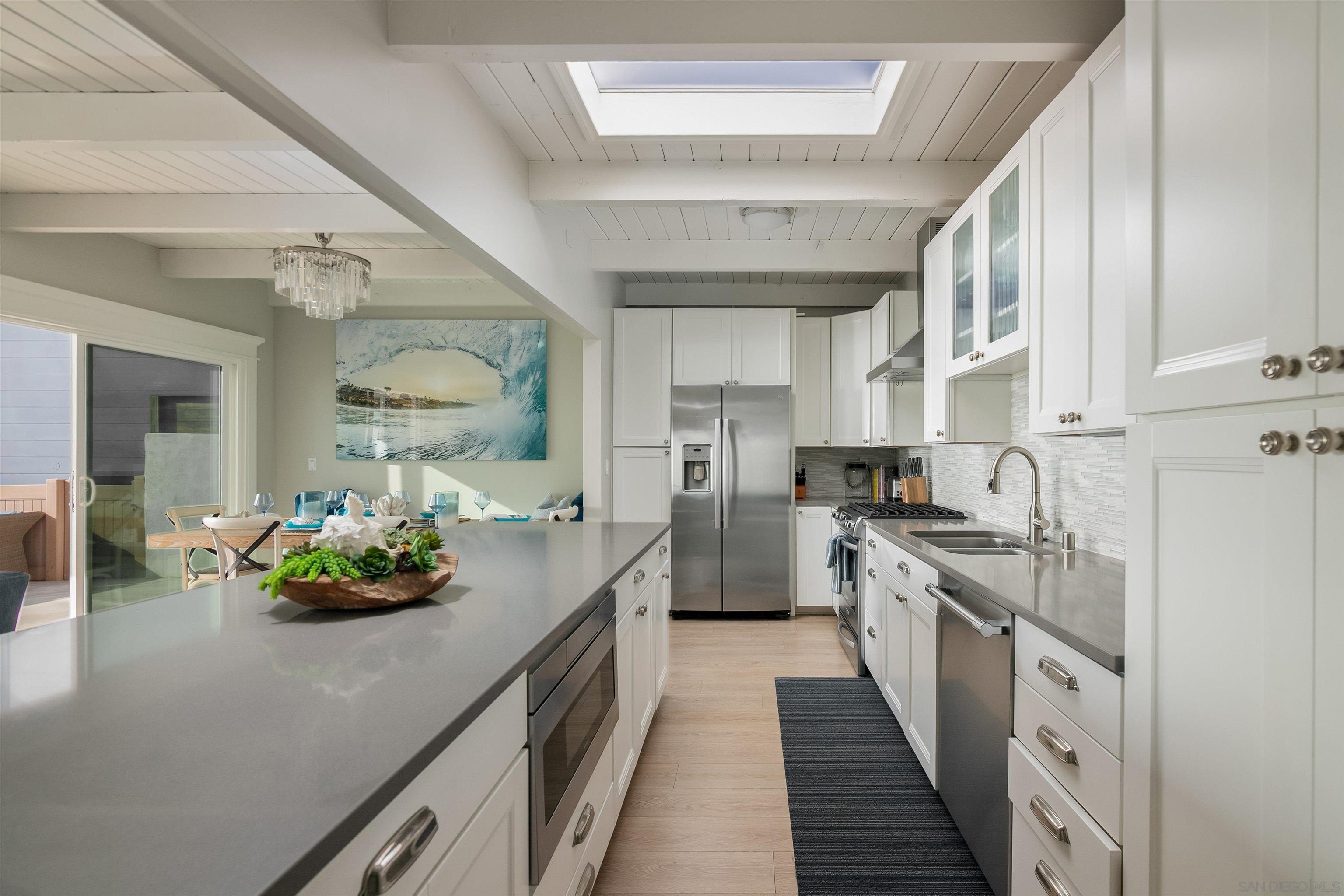 Detail Gallery Image 35 of 54 For 1680 N Neptune Ave, Encinitas,  CA 92024 - 4 Beds | 3/1 Baths