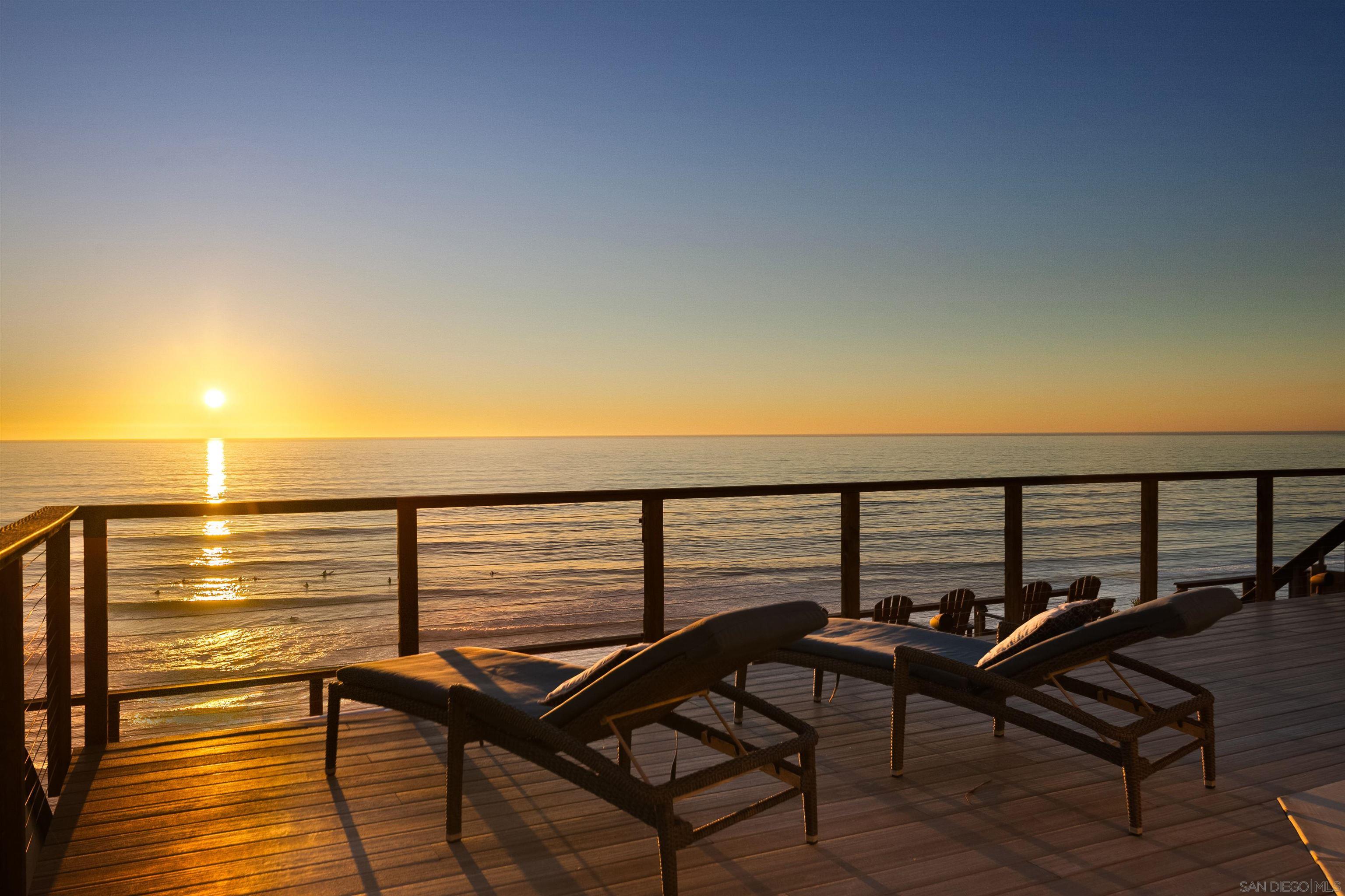 Detail Gallery Image 10 of 54 For 1680 N Neptune Ave, Encinitas,  CA 92024 - 4 Beds | 3/1 Baths