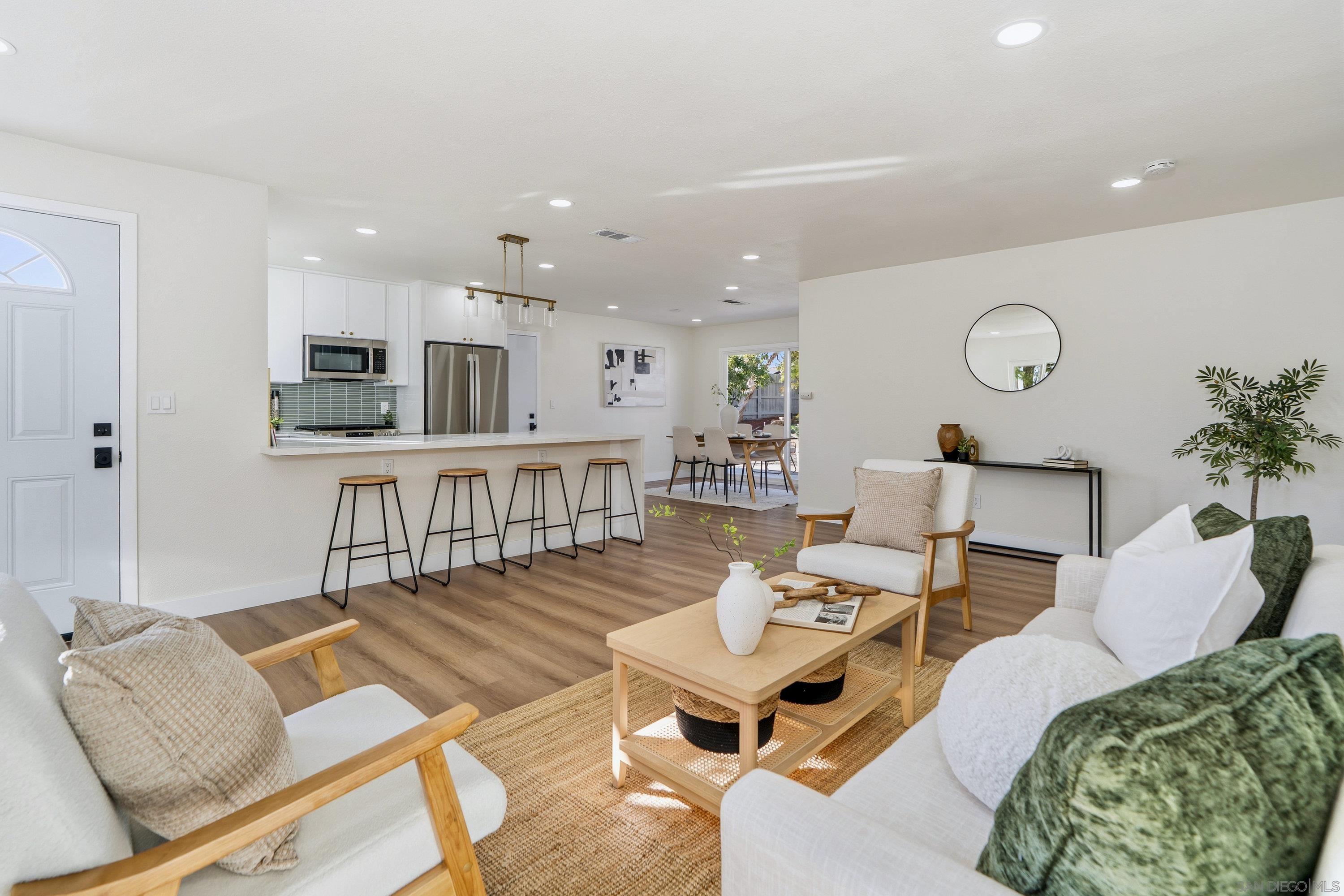 Detail Gallery Image 4 of 26 For 9408  Wharton Rd, Santee,  CA 92071 - 3 Beds | 2 Baths