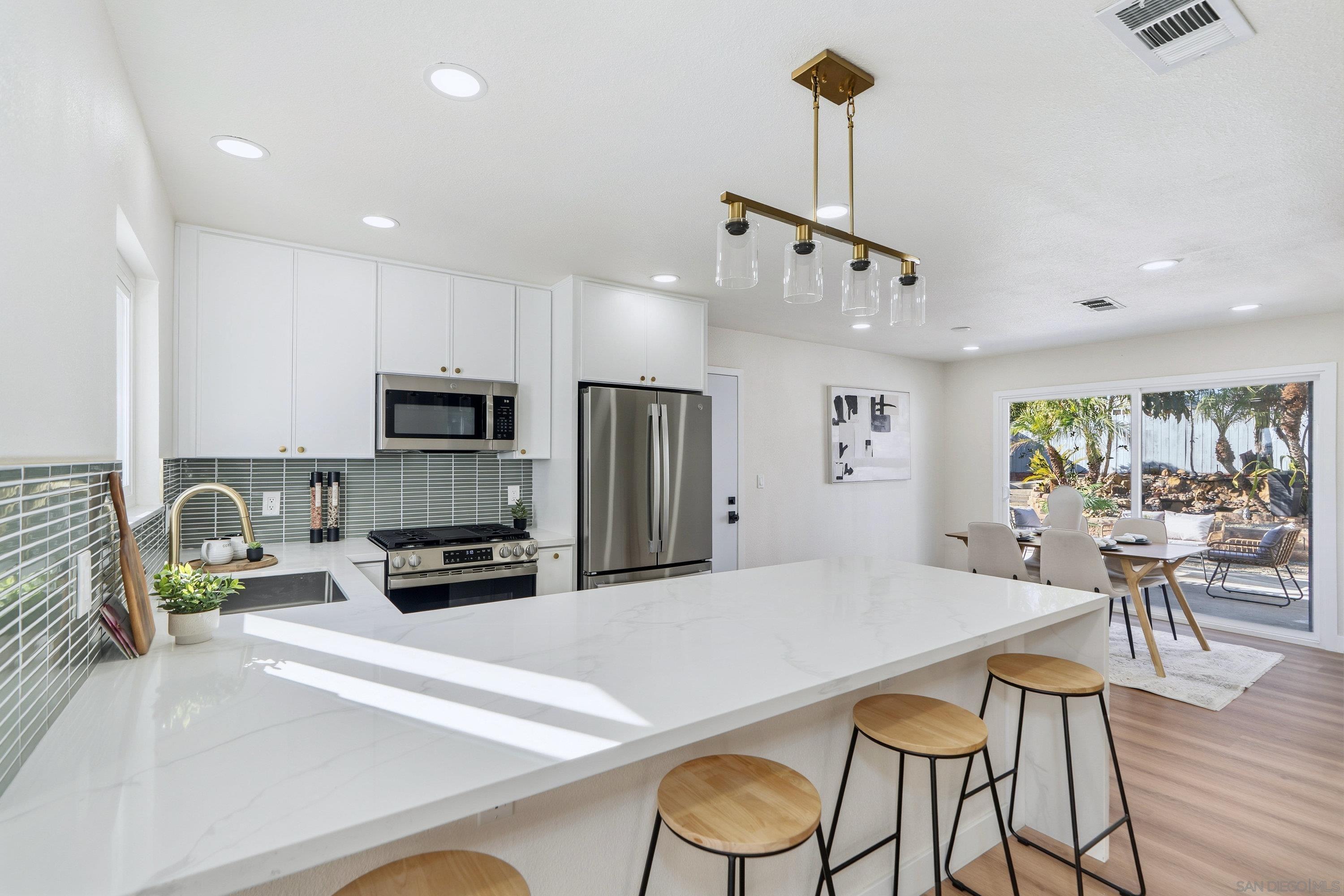 Detail Gallery Image 6 of 26 For 9408  Wharton Rd, Santee,  CA 92071 - 3 Beds | 2 Baths