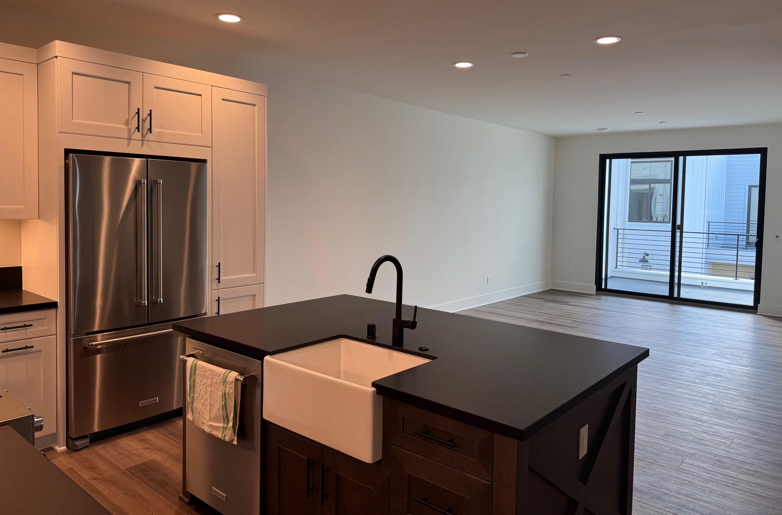 Detail Gallery Image 4 of 13 For 1107  Catania Court  205, Encinitas,  CA 92024 - 2 Beds | 2 Baths