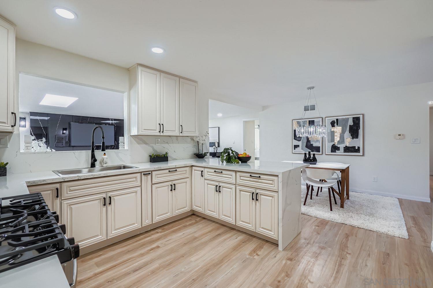 Detail Gallery Image 7 of 20 For 251  Thrasher Way, El Cajon,  CA 92020 - 4 Beds | 2 Baths