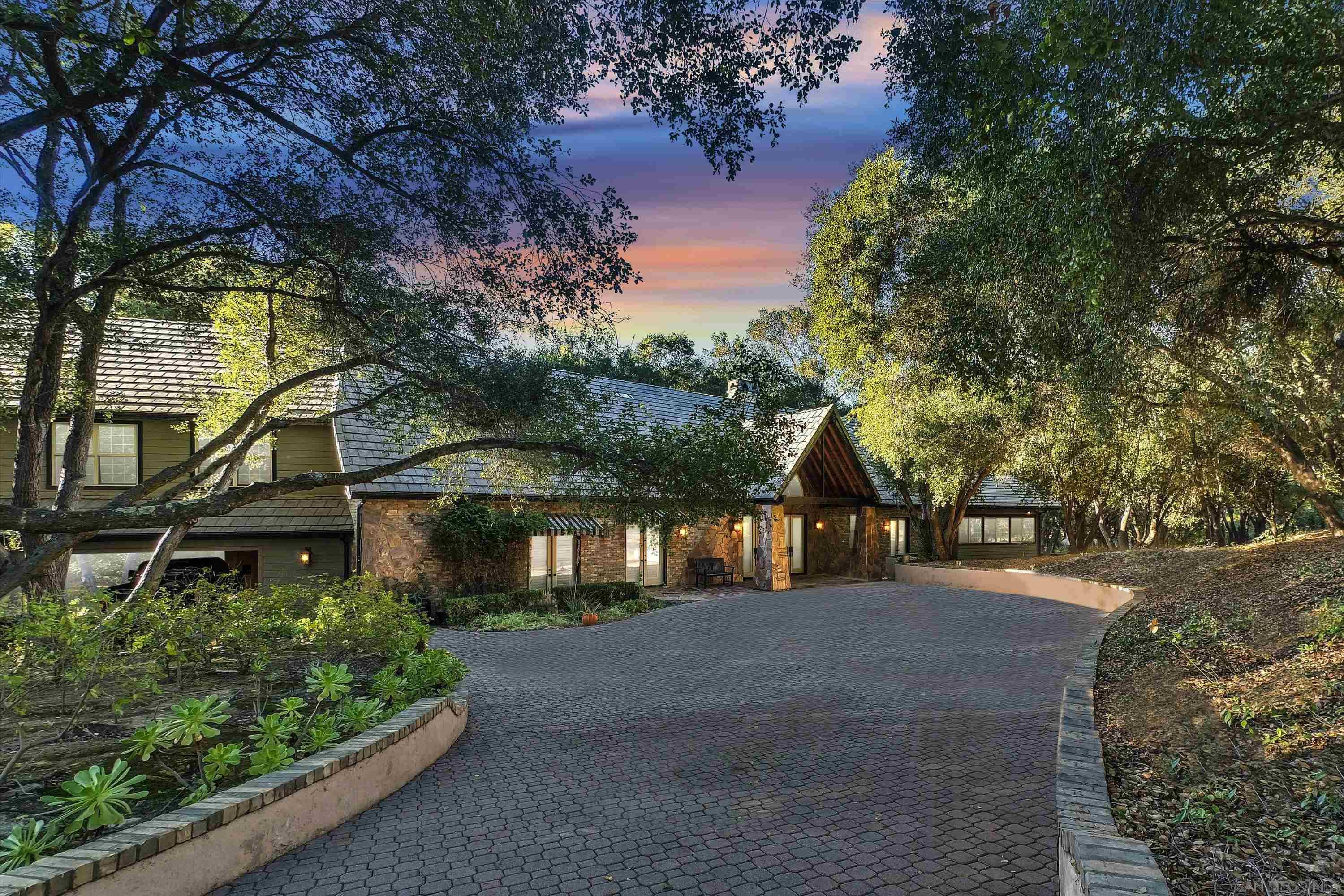 Detail Gallery Image 4 of 74 For 45455  Lorenz Ln, Temecula,  CA 92590 - 4 Beds | 4/1 Baths