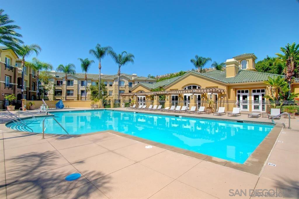 Detail Gallery Image 2 of 13 For 10840  Scripps Ranch Blvd  #206,  San Diego,  CA 92131 - 1 Beds | 1 Baths