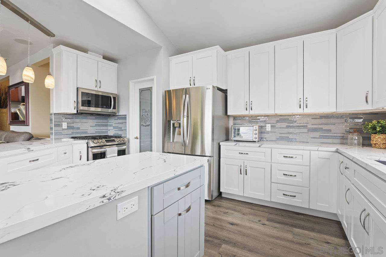 Detail Gallery Image 4 of 27 For 9769  River Drive, Descanso,  CA 91916 - 3 Beds | 2/1 Baths