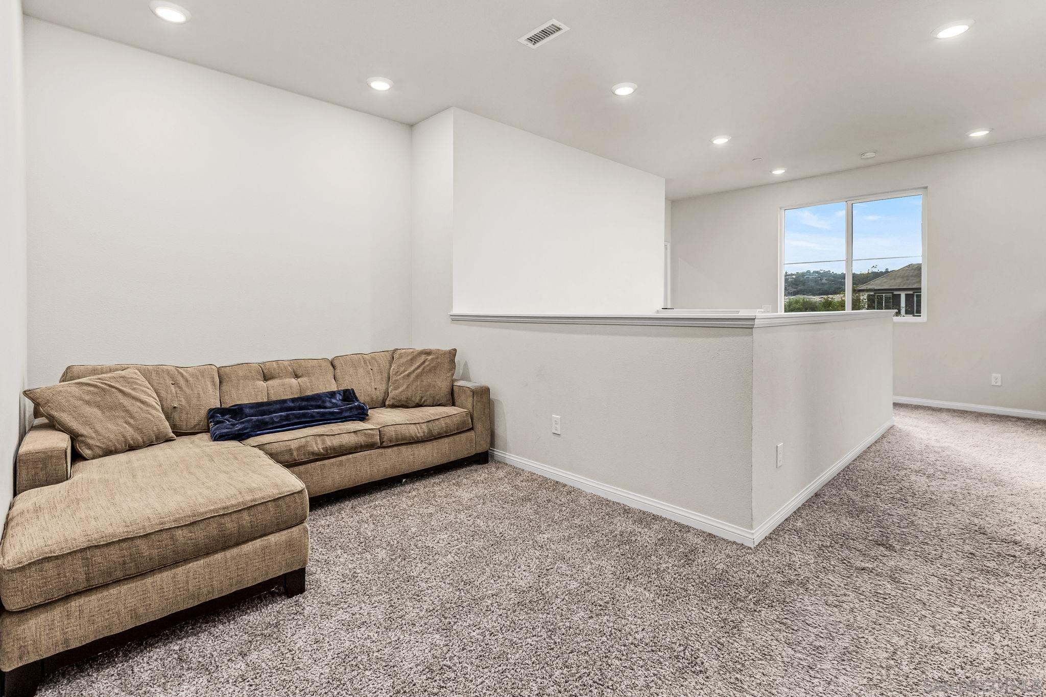 Detail Gallery Image 16 of 38 For 13305  Cultivate Court, Valley Center,  CA 92082 - 5 Beds | 3 Baths