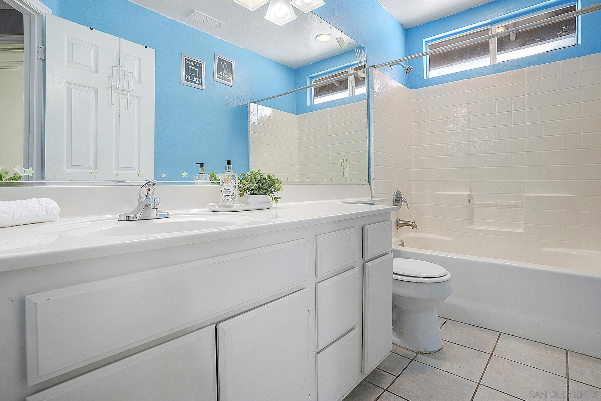 Detail Gallery Image 24 of 32 For 1411  Santa Rita E, Chula Vista,  CA 91913 - 4 Beds | 2/1 Baths