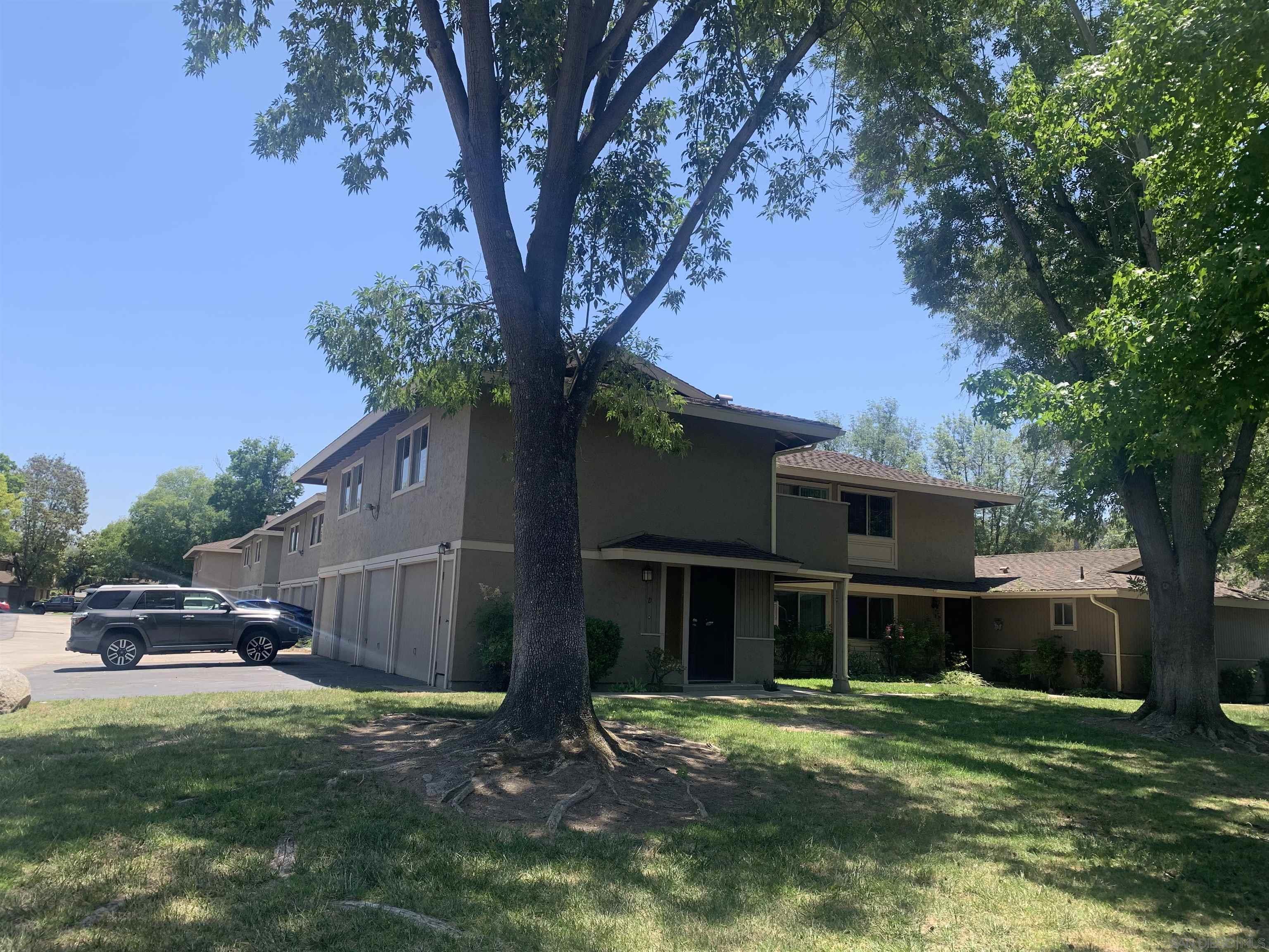 Detail Gallery Image 2 of 46 For 1524  Gustavo St  #D,  El Cajon,  CA 92019 - 2 Beds | 1 Baths