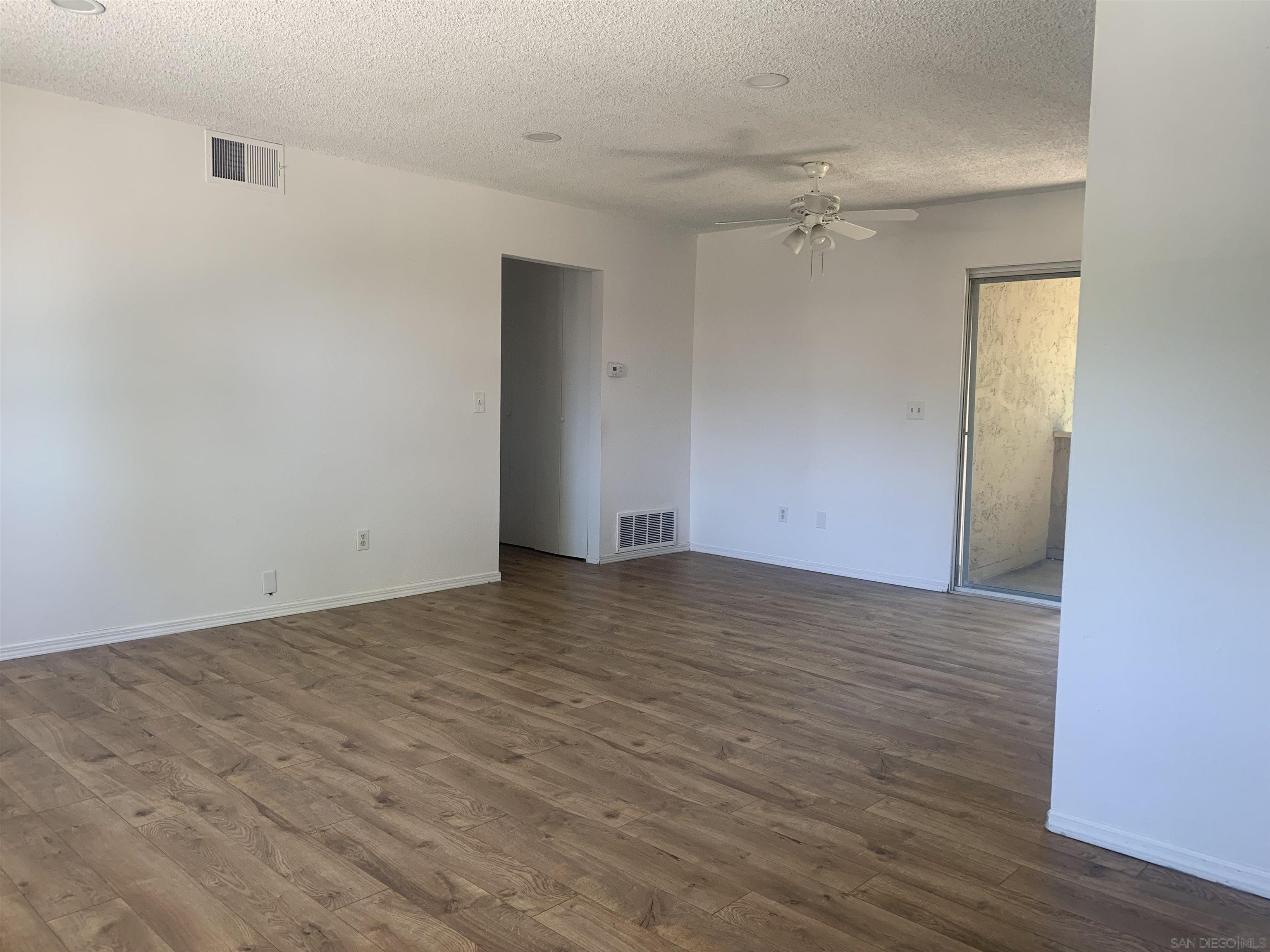 Detail Gallery Image 6 of 46 For 1524  Gustavo St  #D,  El Cajon,  CA 92019 - 2 Beds | 1 Baths