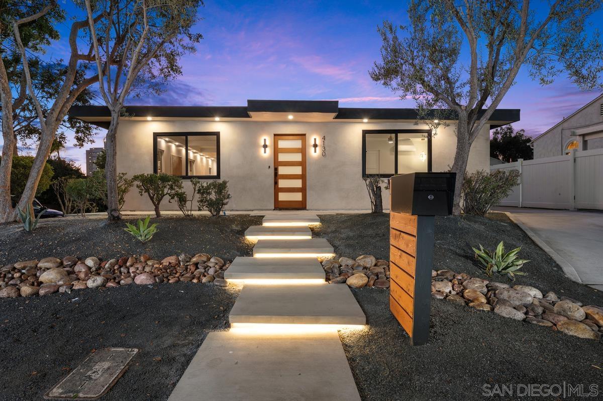 Front Image Thumbnail for SD250043351