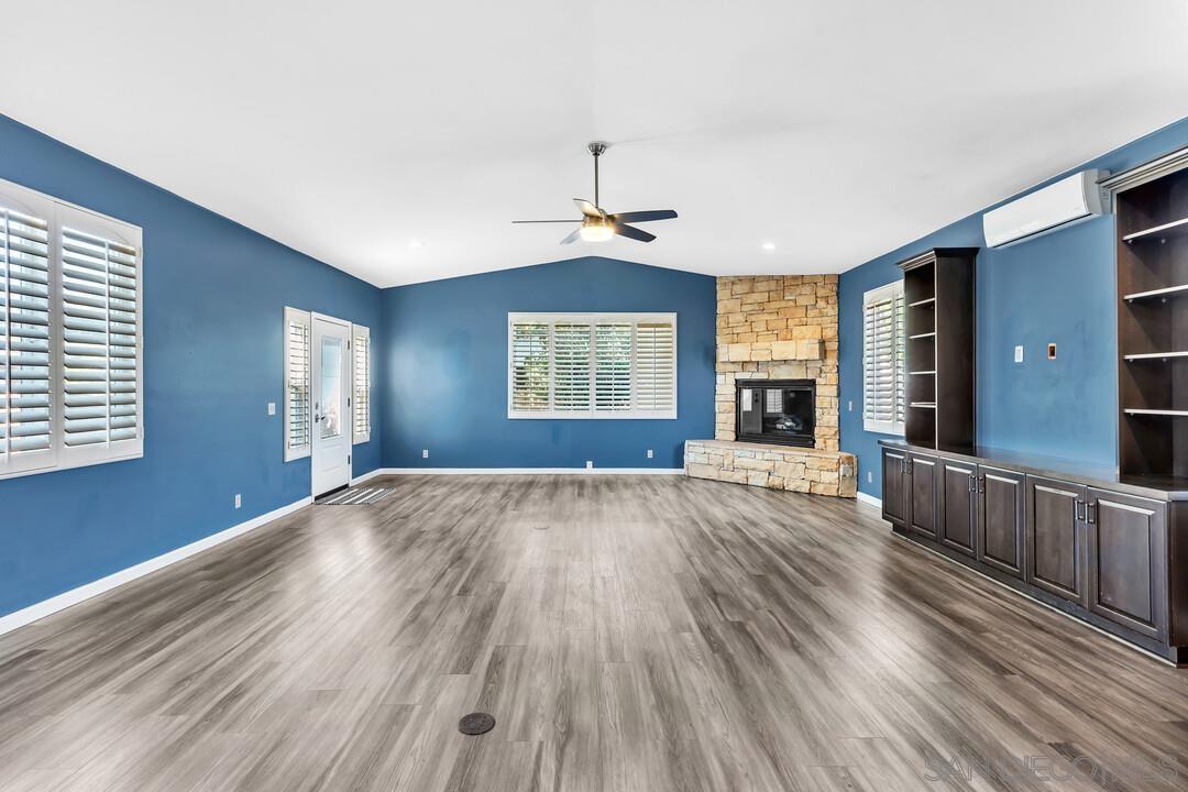 Detail Gallery Image 12 of 51 For 4502  Milton St, San Diego,  CA 92110 - 4 Beds | 3 Baths