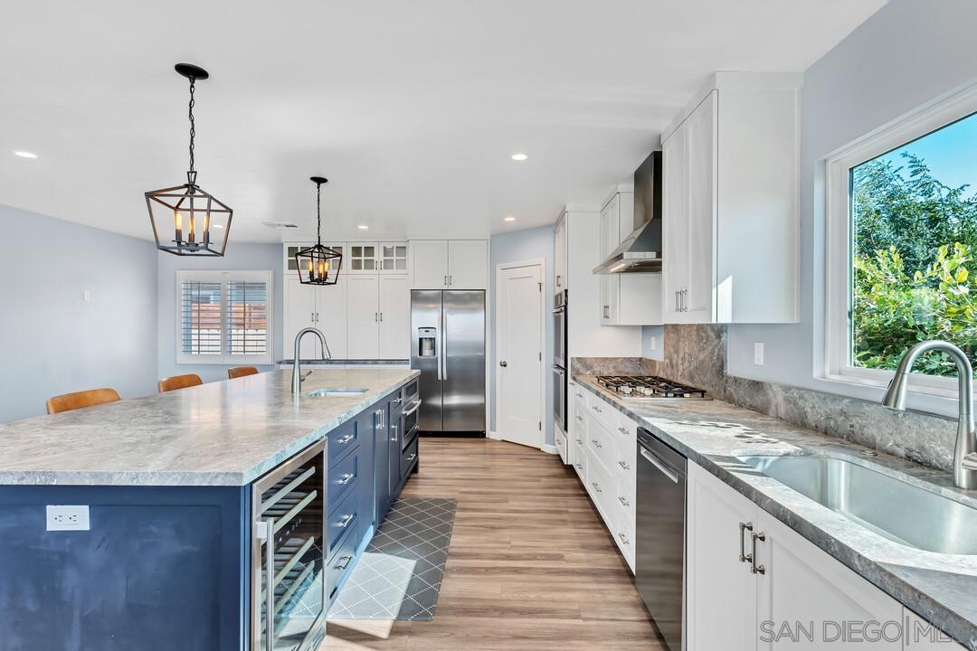 Detail Gallery Image 6 of 51 For 4502  Milton St, San Diego,  CA 92110 - 4 Beds | 3 Baths