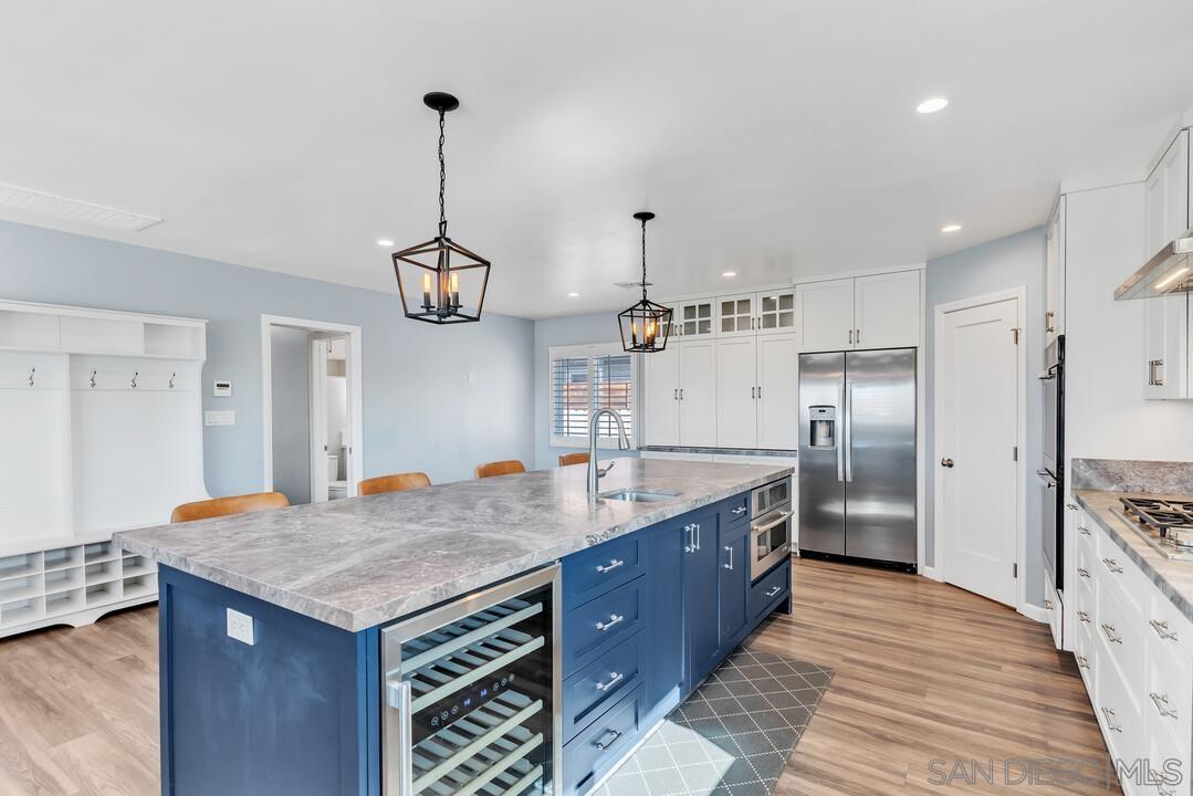 Detail Gallery Image 10 of 51 For 4502  Milton St, San Diego,  CA 92110 - 4 Beds | 3 Baths