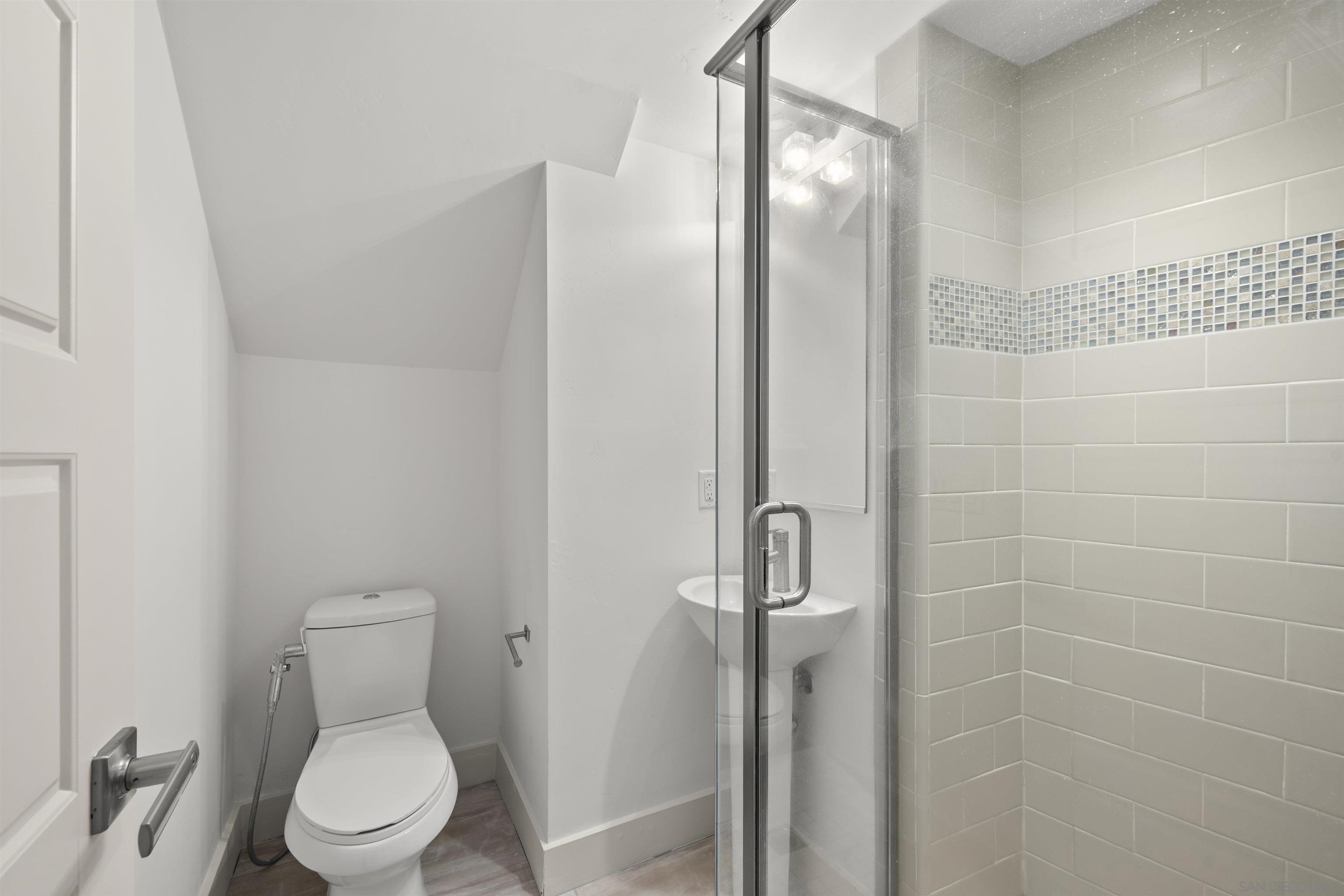 Detail Gallery Image 12 of 69 For 7853  Inception Way, San Diego,  CA 92108 - 3 Beds | 3/1 Baths