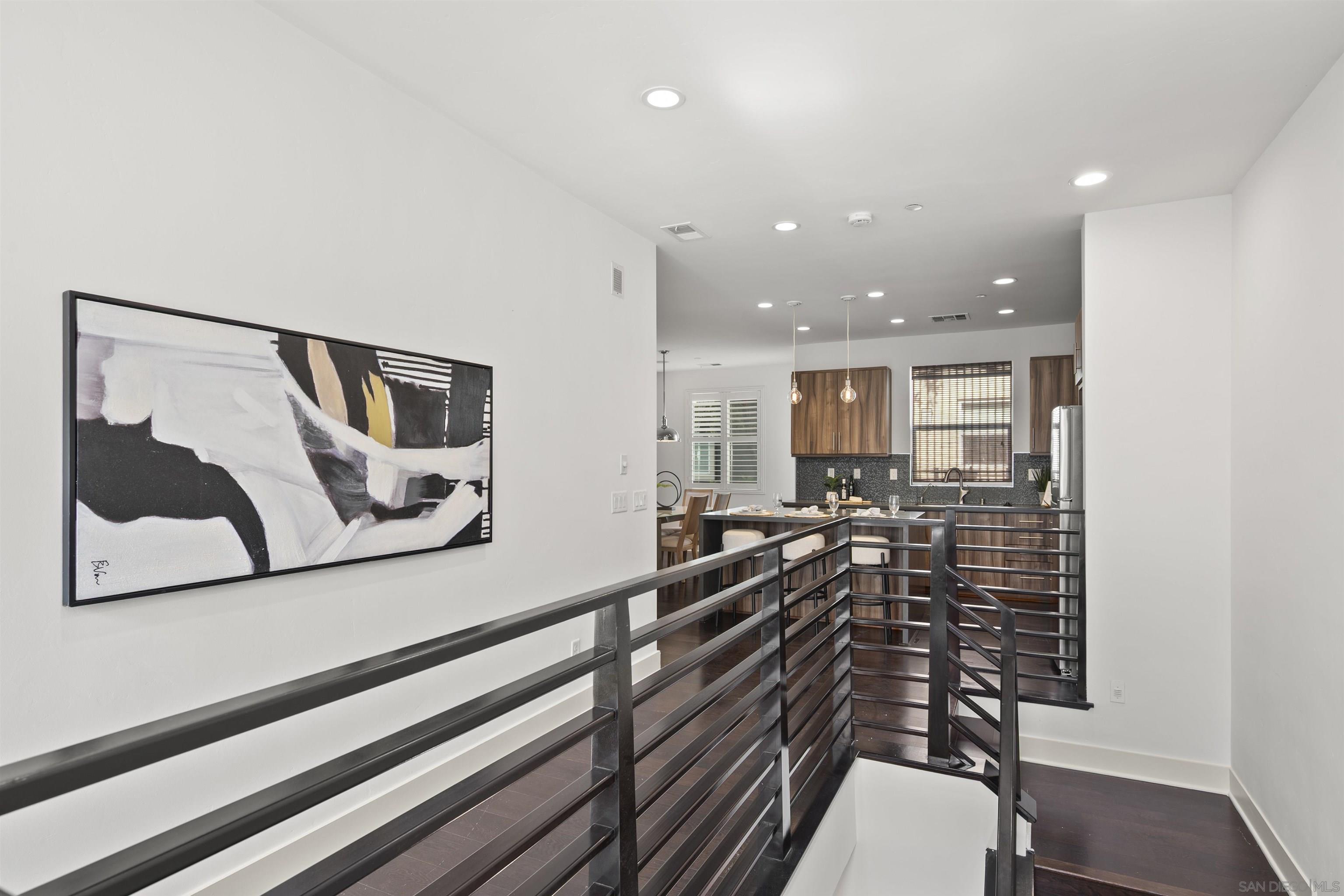 Detail Gallery Image 14 of 69 For 7853  Inception Way, San Diego,  CA 92108 - 3 Beds | 3/1 Baths