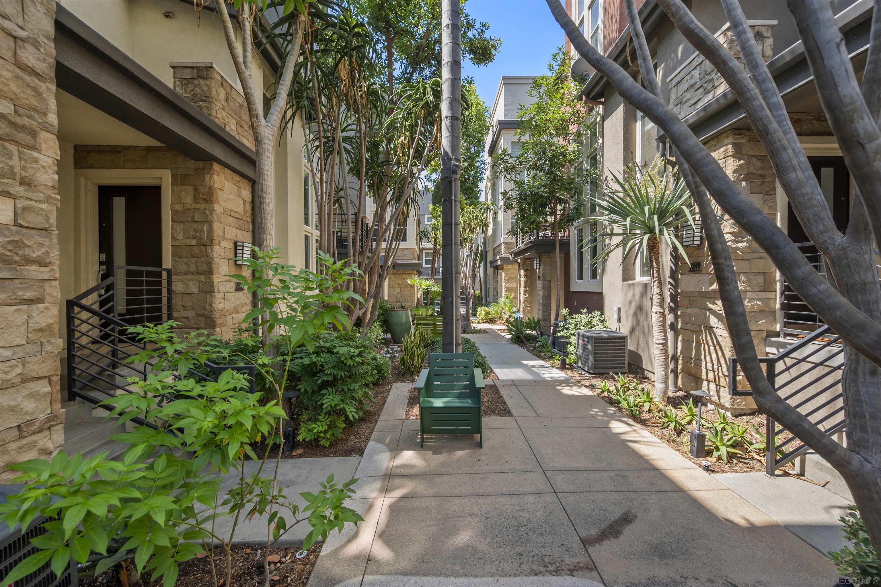 Detail Gallery Image 3 of 69 For 7853  Inception Way, San Diego,  CA 92108 - 3 Beds | 3/1 Baths