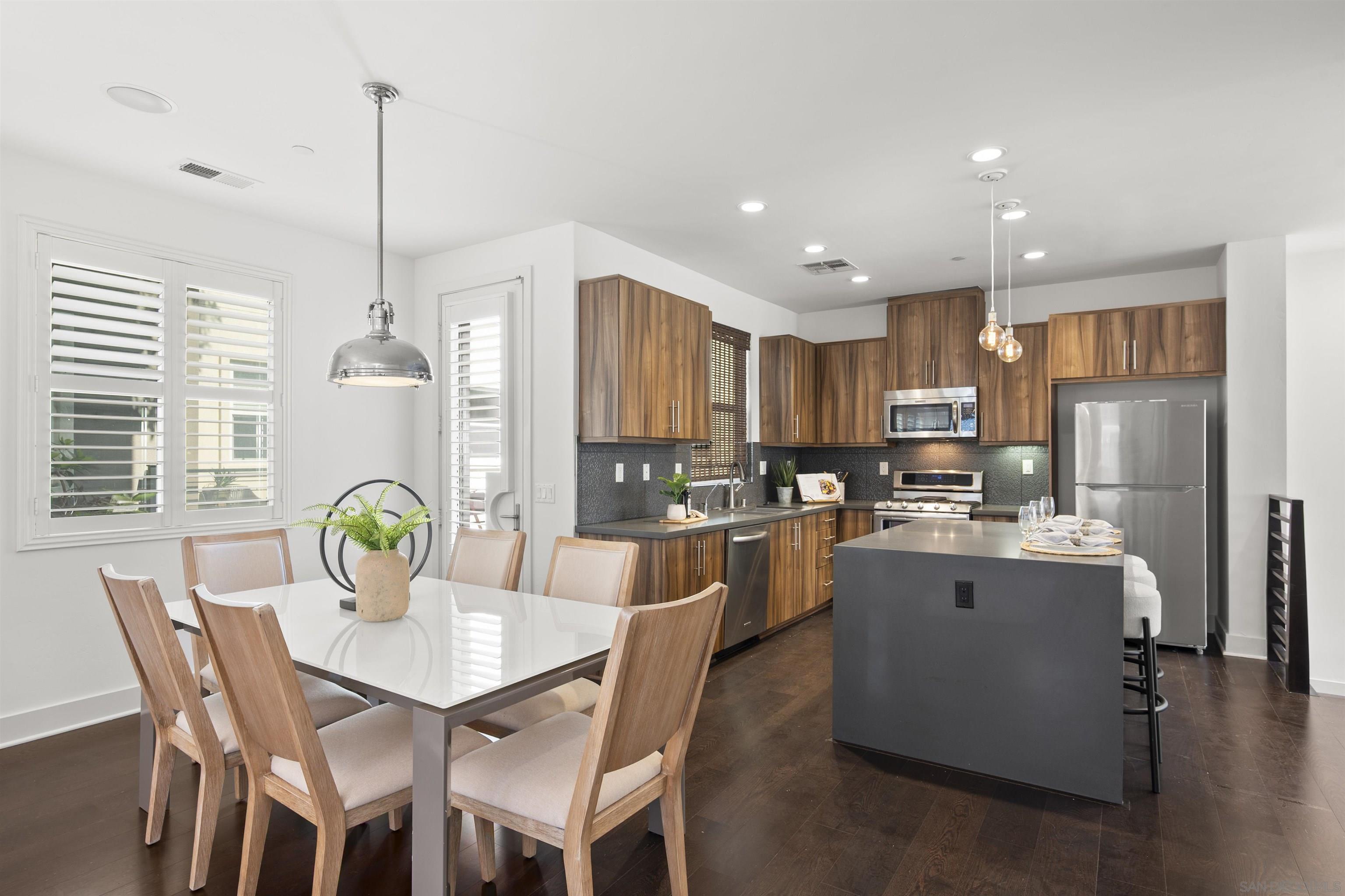 Detail Gallery Image 22 of 69 For 7853  Inception Way, San Diego,  CA 92108 - 3 Beds | 3/1 Baths