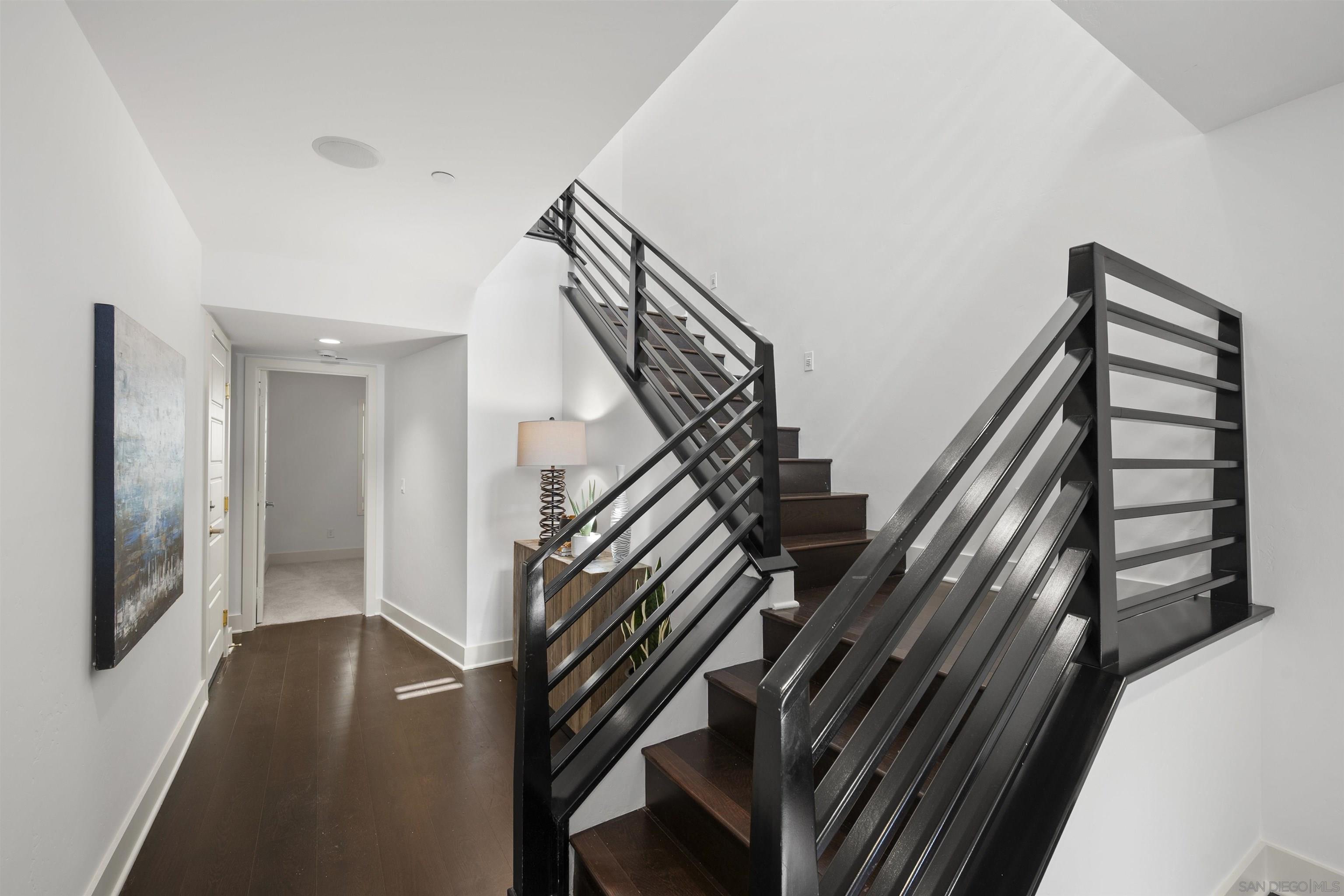 Detail Gallery Image 8 of 69 For 7853  Inception Way, San Diego,  CA 92108 - 3 Beds | 3/1 Baths