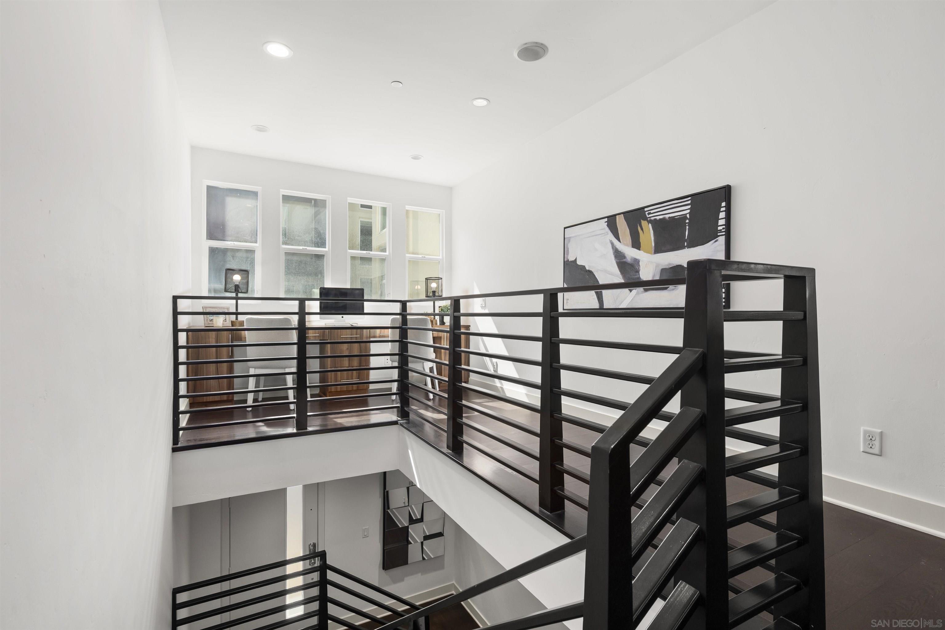 Detail Gallery Image 9 of 69 For 7853  Inception Way, San Diego,  CA 92108 - 3 Beds | 3/1 Baths