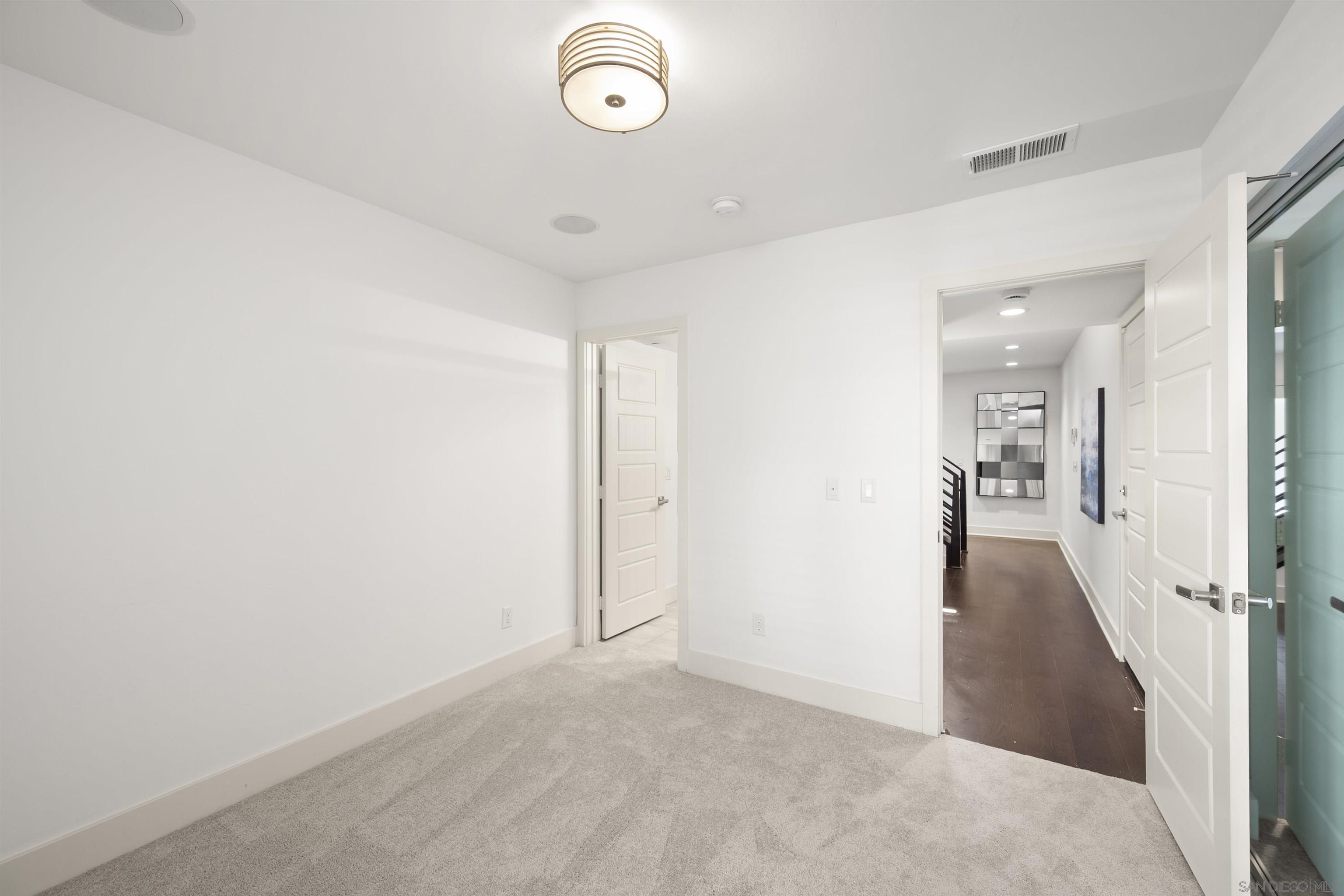 Detail Gallery Image 10 of 69 For 7853  Inception Way, San Diego,  CA 92108 - 3 Beds | 3/1 Baths