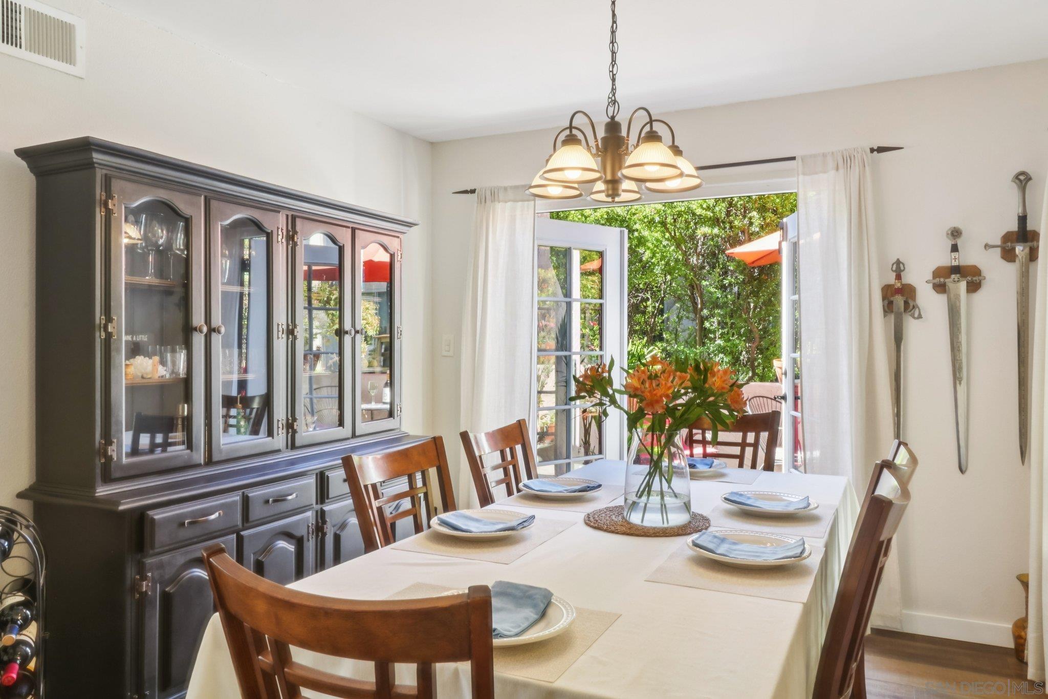 Detail Gallery Image 12 of 72 For 3069  Plaza Natalia, Bonita,  CA 91902 - 4 Beds | 2/1 Baths