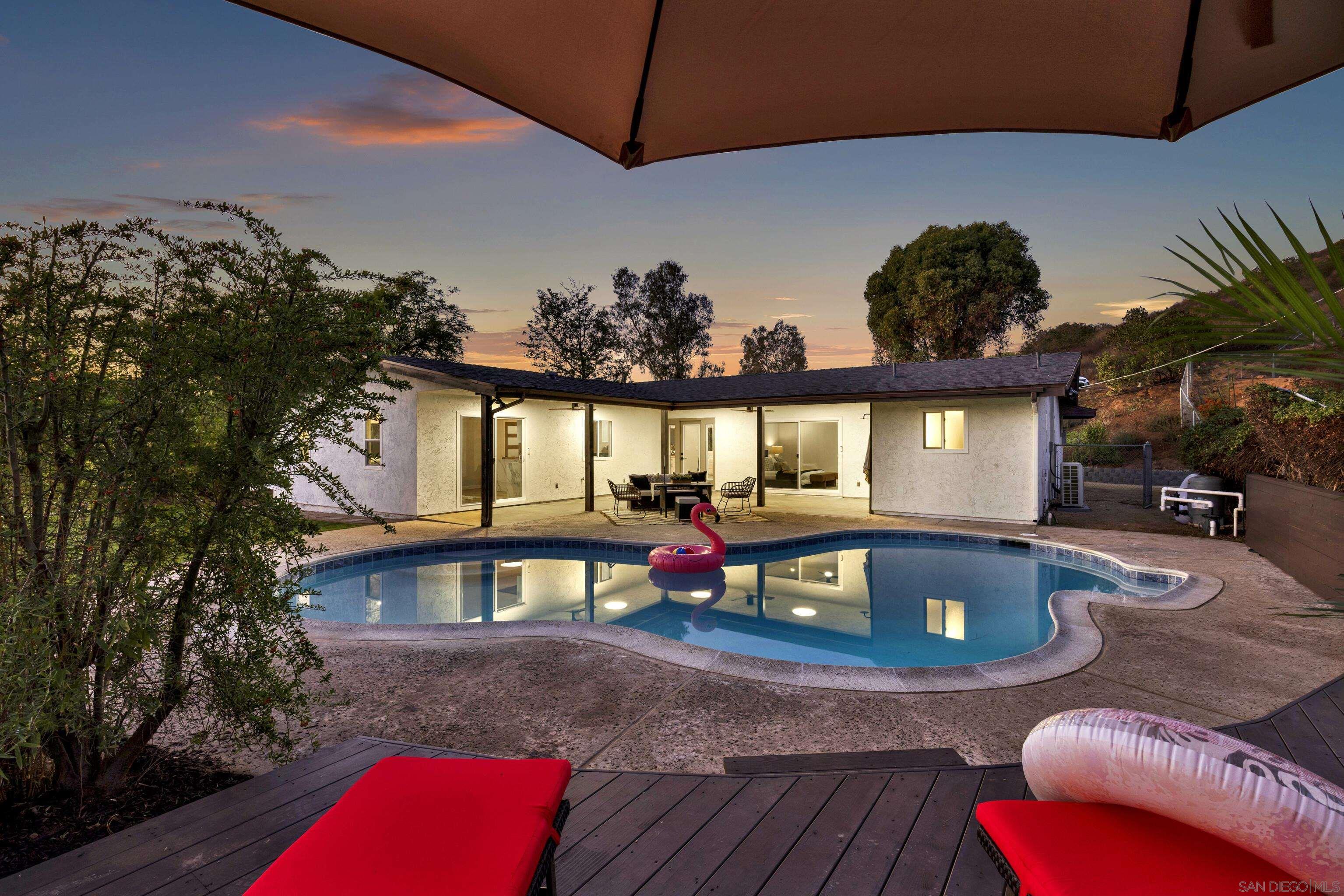 Front Image Thumbnail for SD250043365