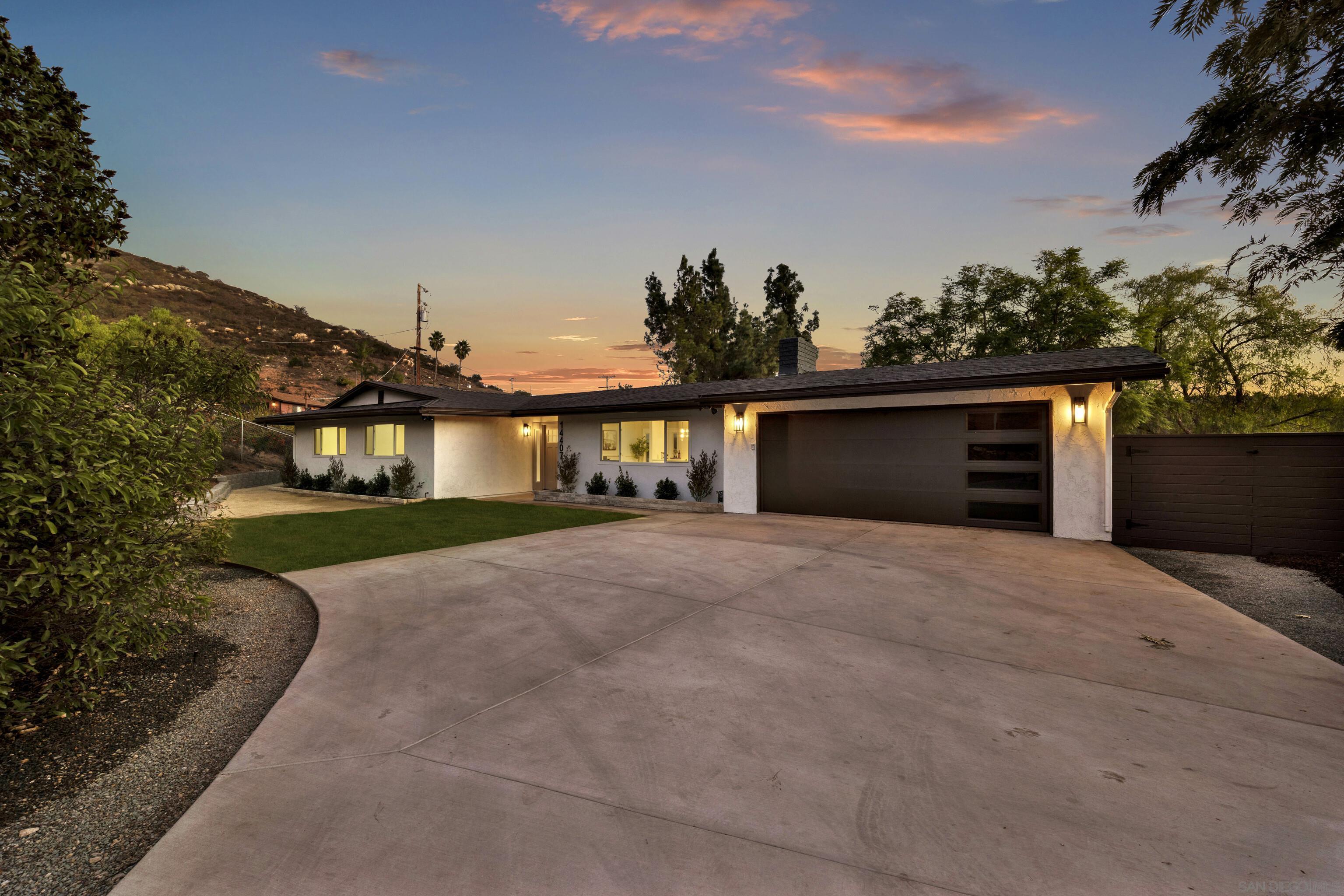 Detail Gallery Image 3 of 75 For 14407  Mountain Rd, Poway,  CA 92064 - 3 Beds | 2/1 Baths