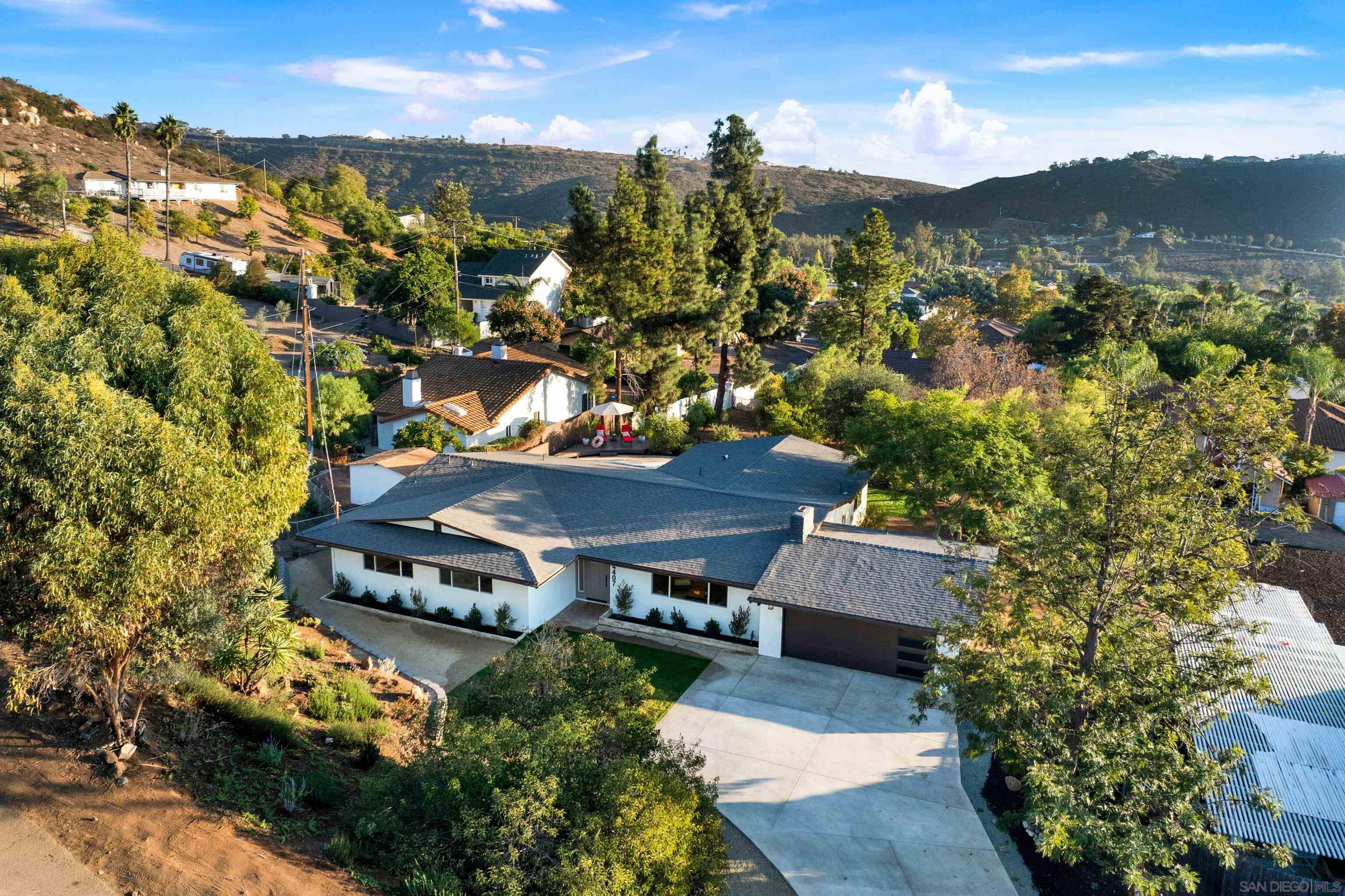 Detail Gallery Image 6 of 75 For 14407  Mountain Rd, Poway,  CA 92064 - 3 Beds | 2/1 Baths