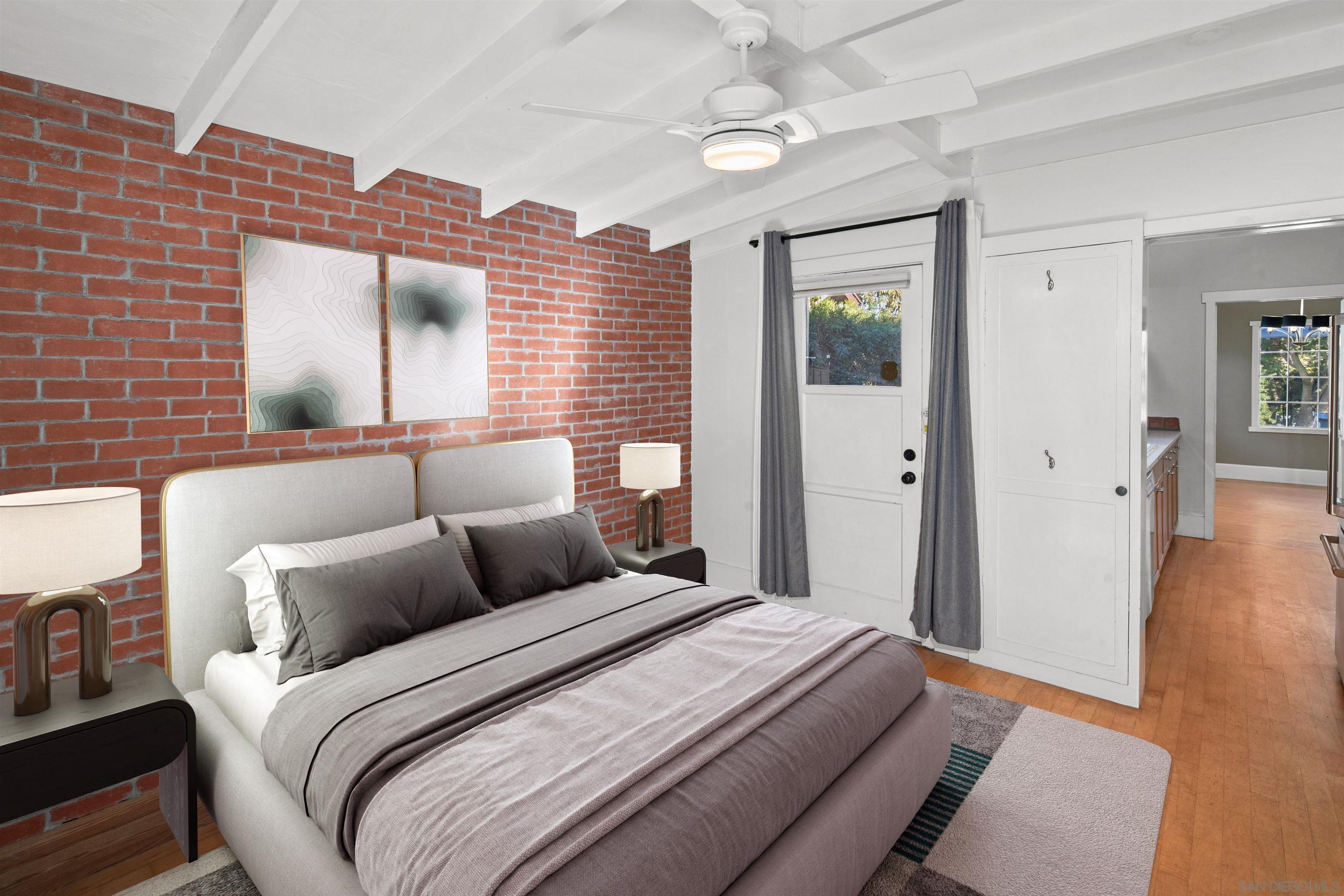 Detail Gallery Image 4 of 21 For 3914  Hawk St, San Diego,  CA 92103 - 2 Beds | 2 Baths