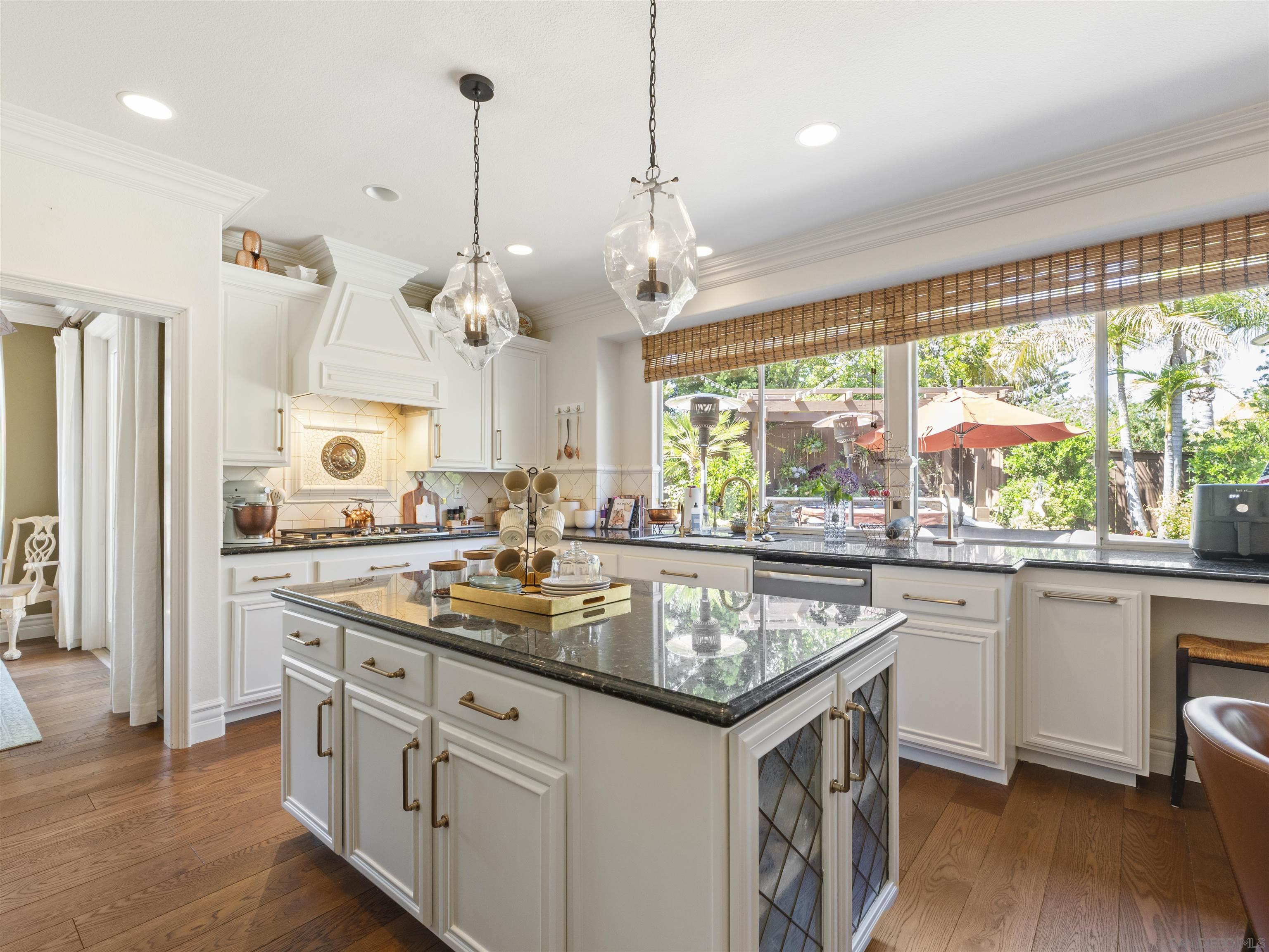 Detail Gallery Image 11 of 71 For 3424  Camino Alegre, Carlsbad,  CA 92009 - 7 Beds | 5 Baths