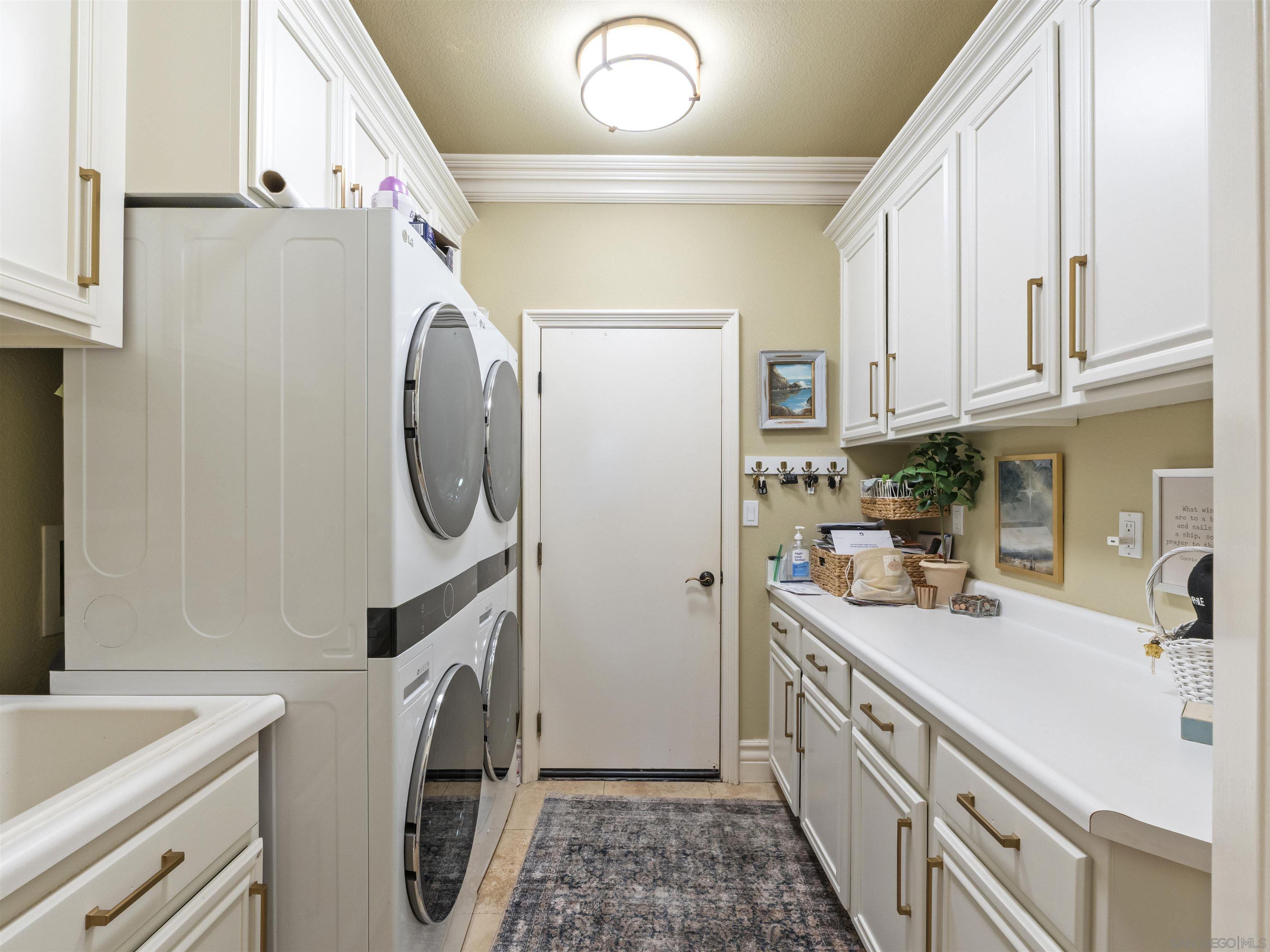 Detail Gallery Image 20 of 71 For 3424  Camino Alegre, Carlsbad,  CA 92009 - 7 Beds | 5 Baths