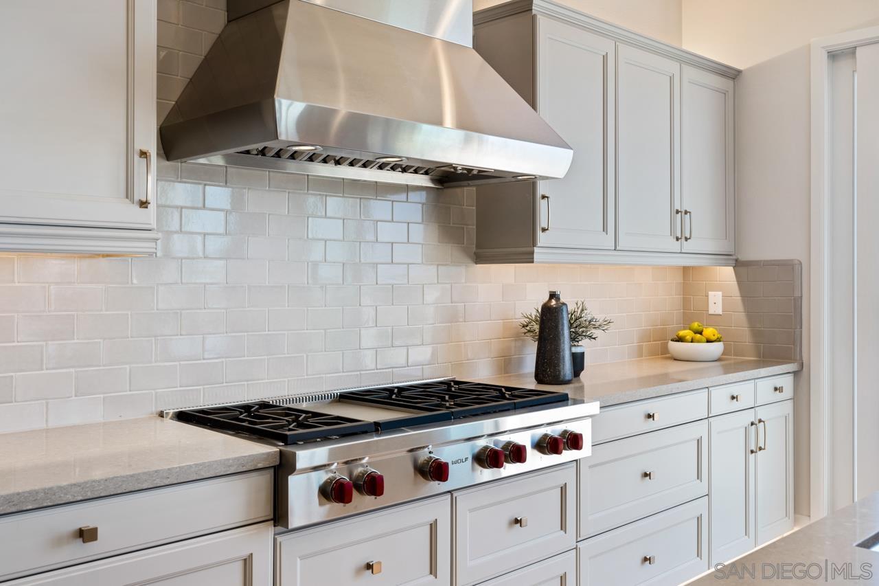 Detail Gallery Image 13 of 64 For 18238  Avenida Apice, Rancho Santa Fe,  CA 92067 - 4 Beds | 4/1 Baths