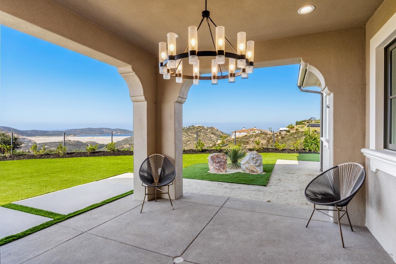 Detail Gallery Image 23 of 64 For 18238  Avenida Apice, Rancho Santa Fe,  CA 92067 - 4 Beds | 4/1 Baths